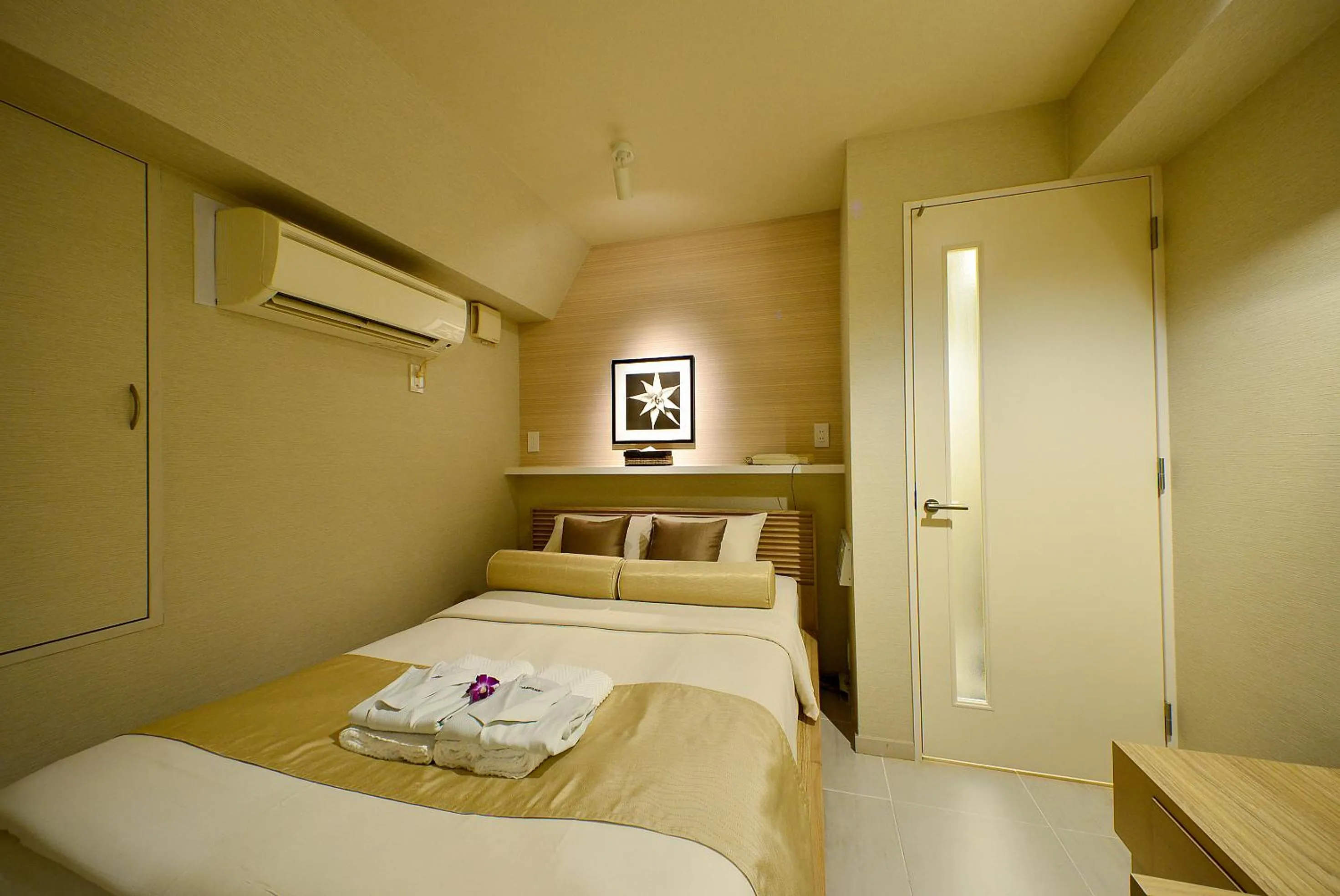 Bed in AROMA+ (Adult Only)