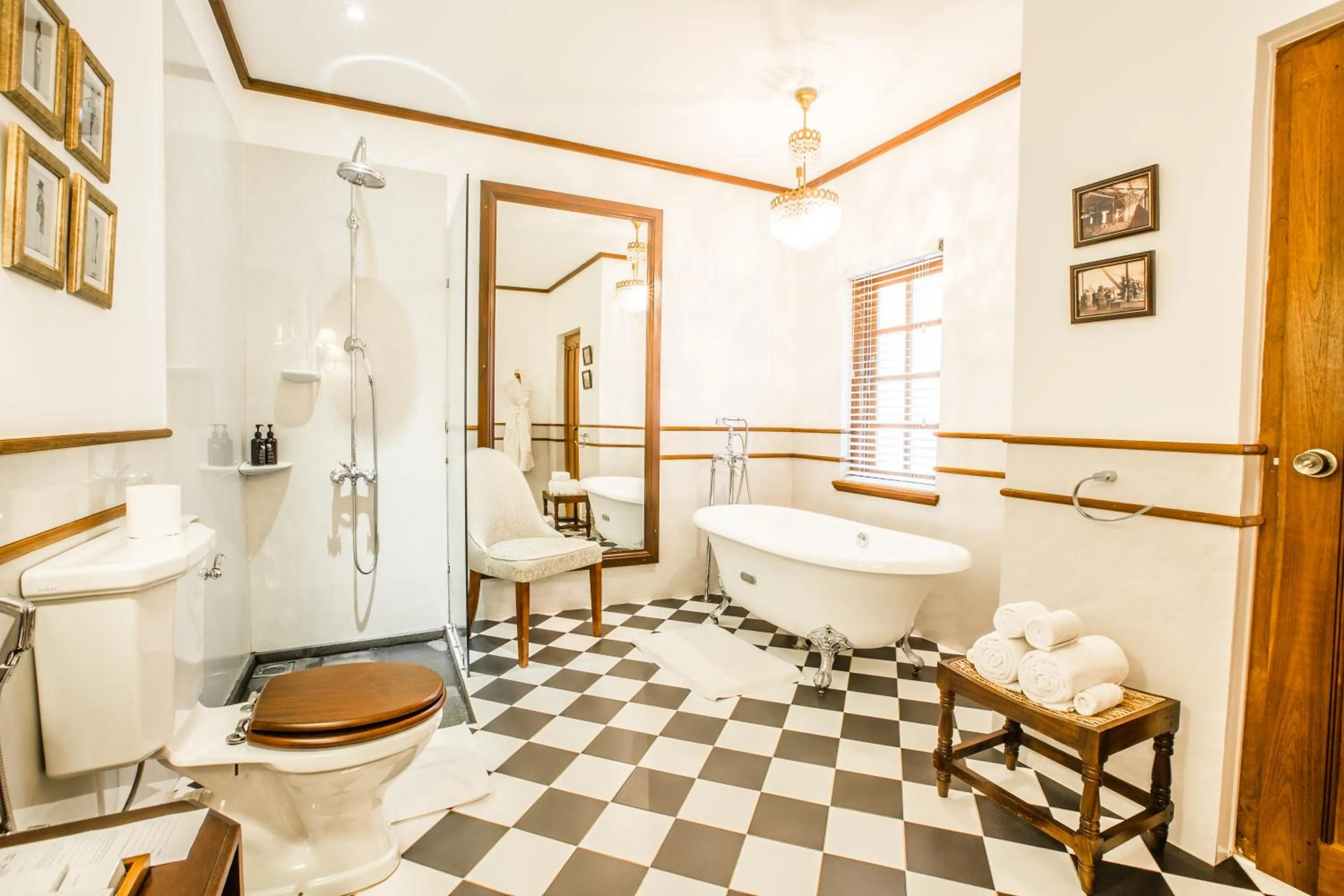 Shower in Thotalagala