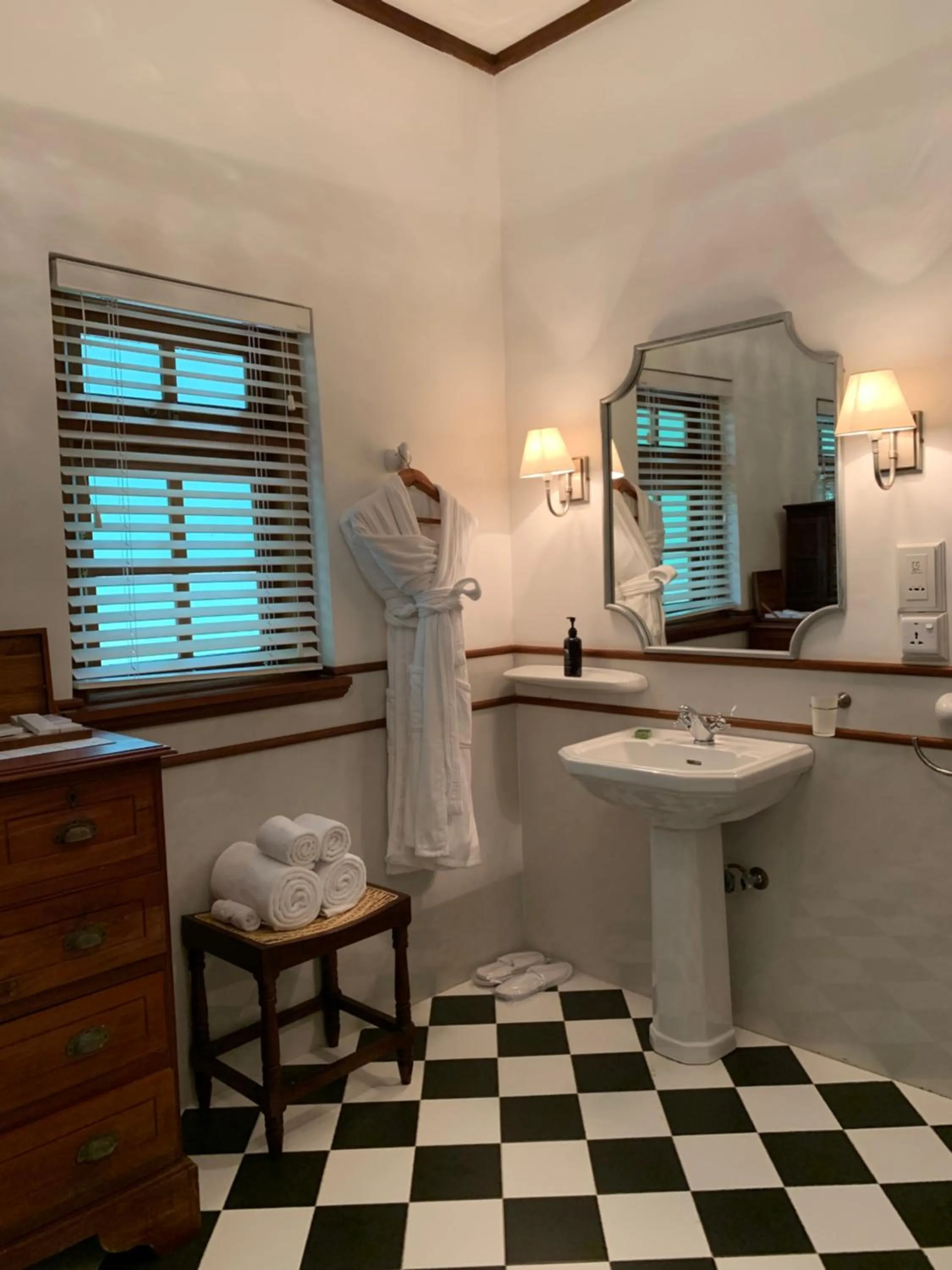 Bathroom in Thotalagala