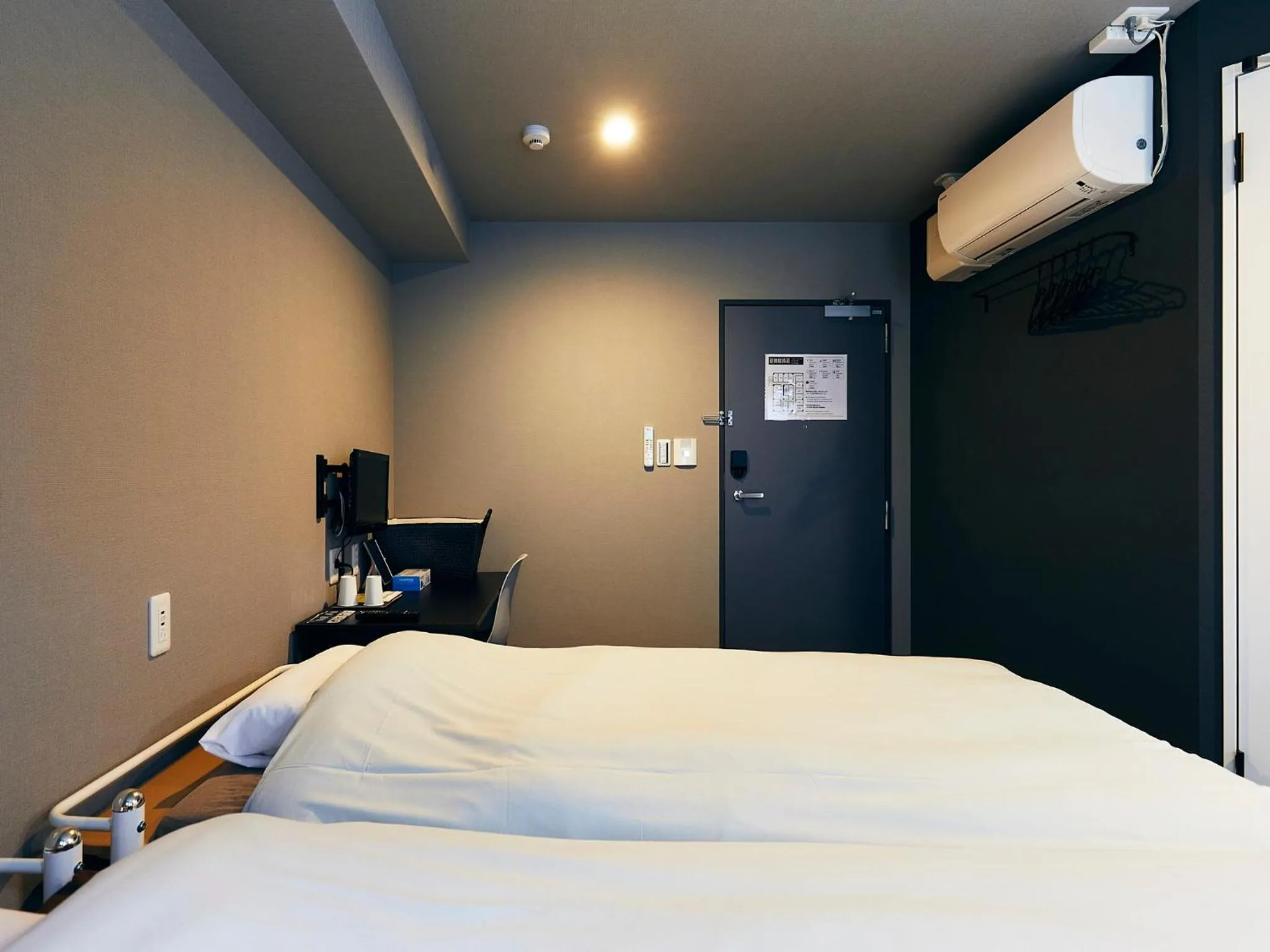 Bed in Hotel Pivot Shin-Imamiya Ekimae