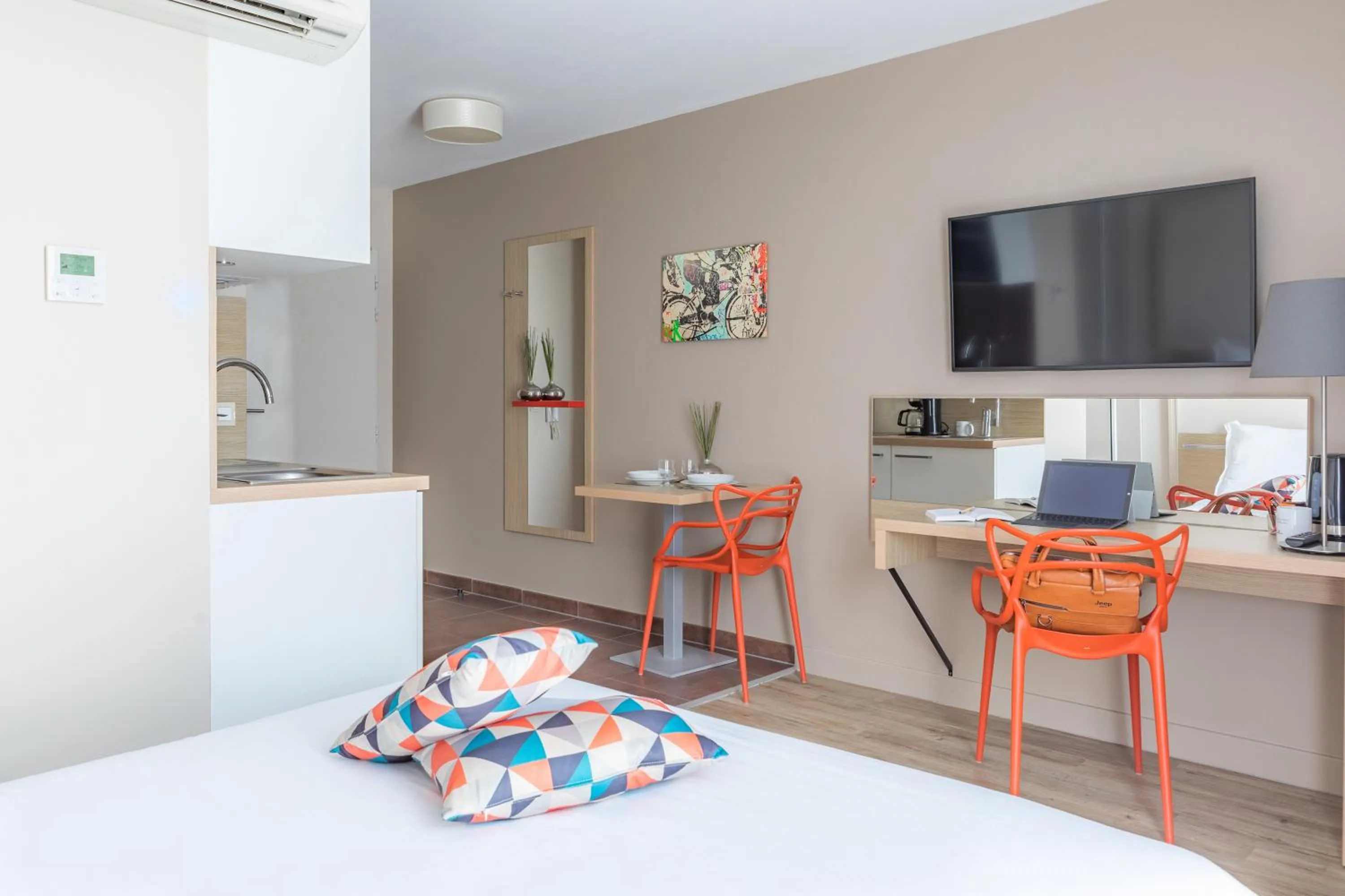 Bed in Appart'City Confort Bordeaux Chartrons