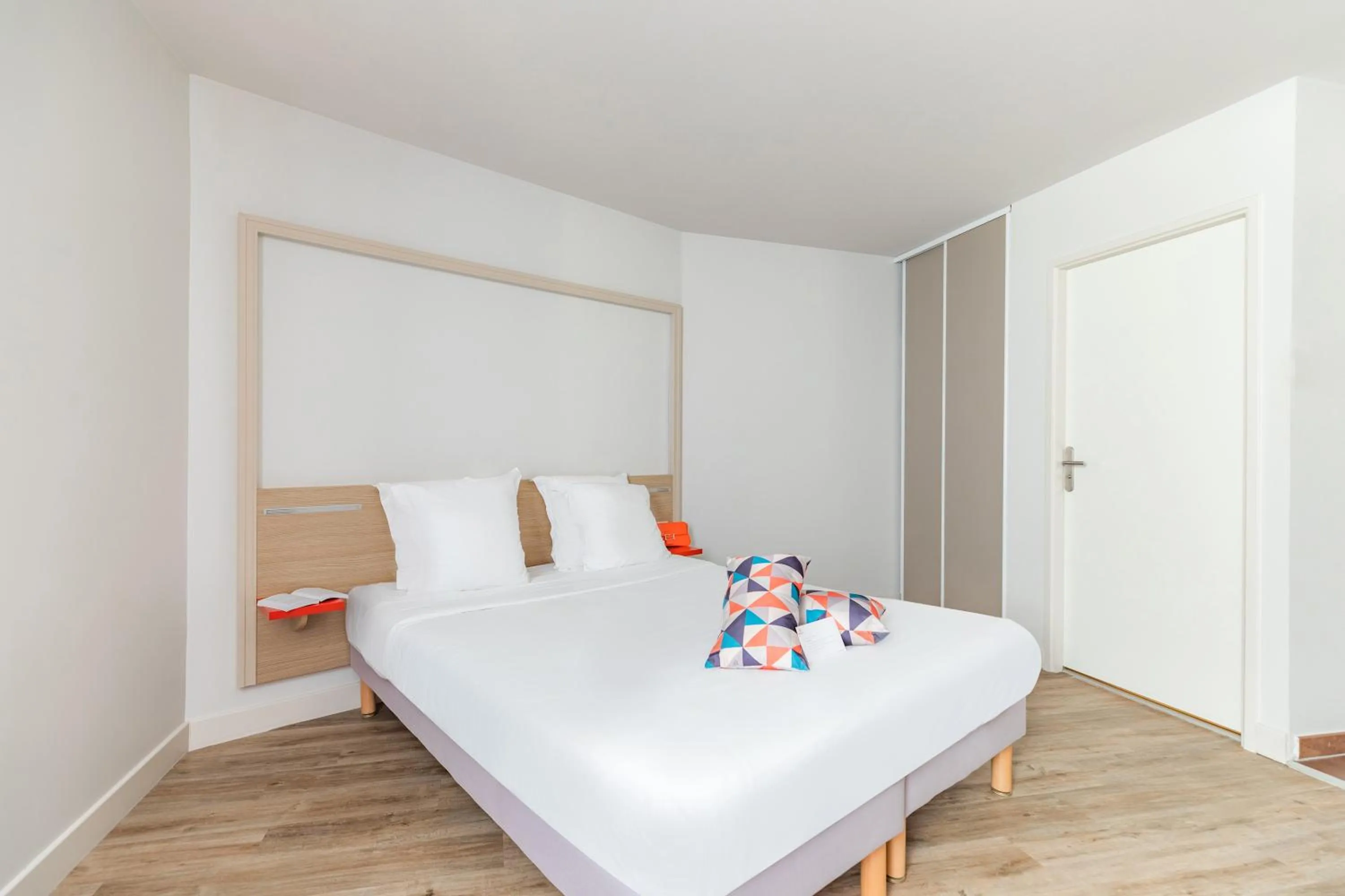 Bed in Appart'City Confort Bordeaux Chartrons