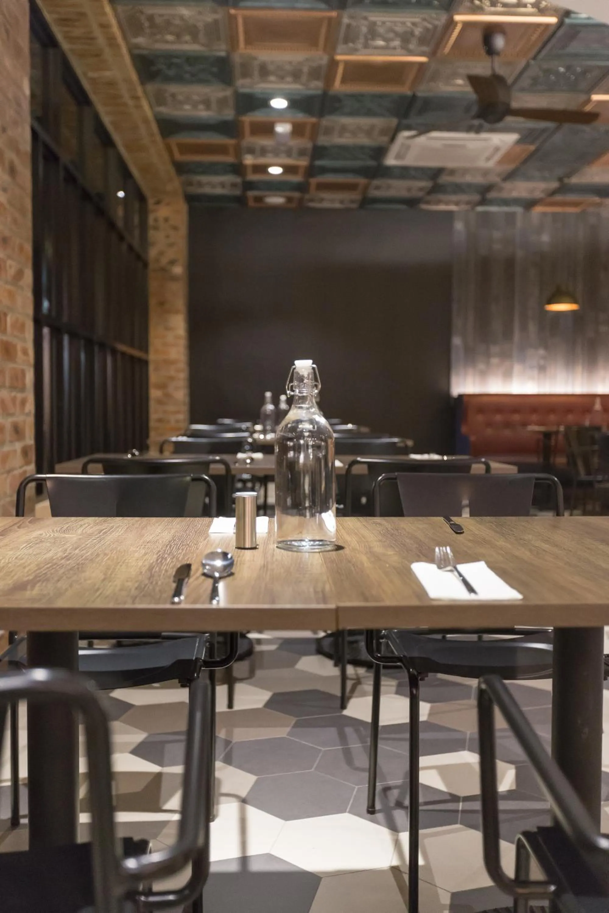 Restaurant/places to eat in Athome Boutique Hotel