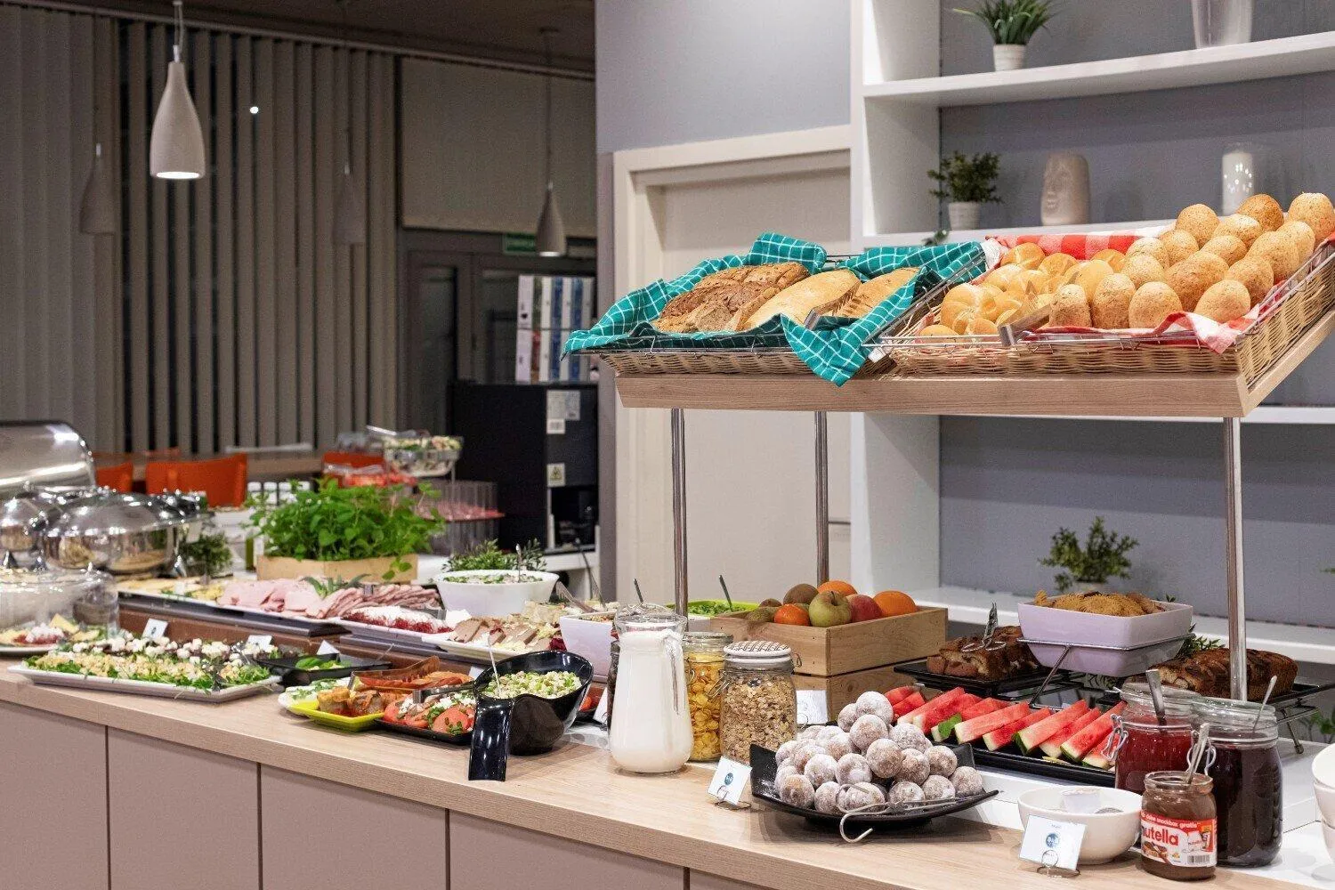 Restaurant/places to eat in B&B Hotel Łódź Centrum