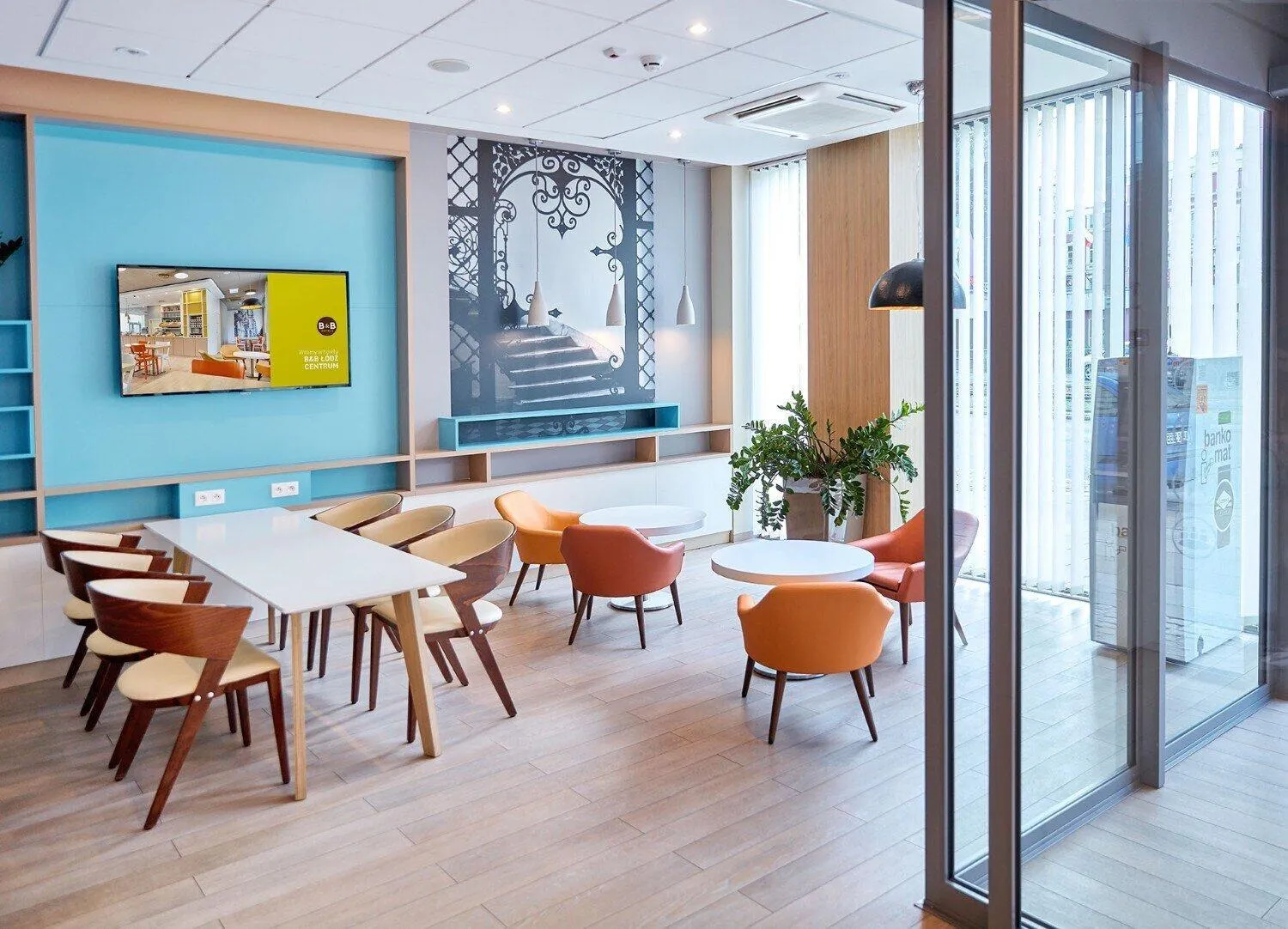 Restaurant/places to eat in B&B Hotel Łódź Centrum