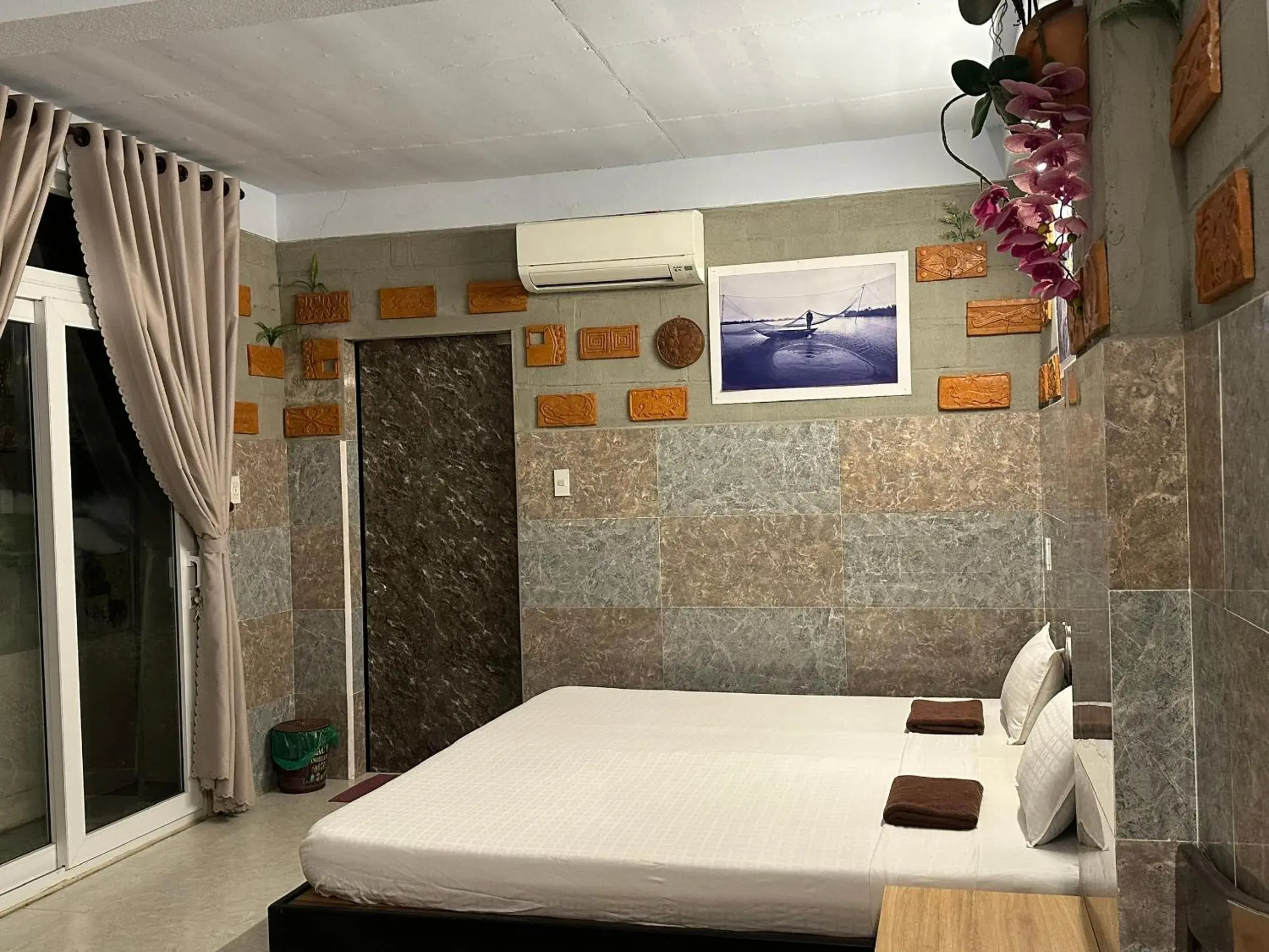 Deluxe Room (2 Adults + 1 Child) - single occupancy in Terra Cotta Homestay Deluxe Room (2 Adults + 1 Child) - single occupancy in Terra Cotta Homestay