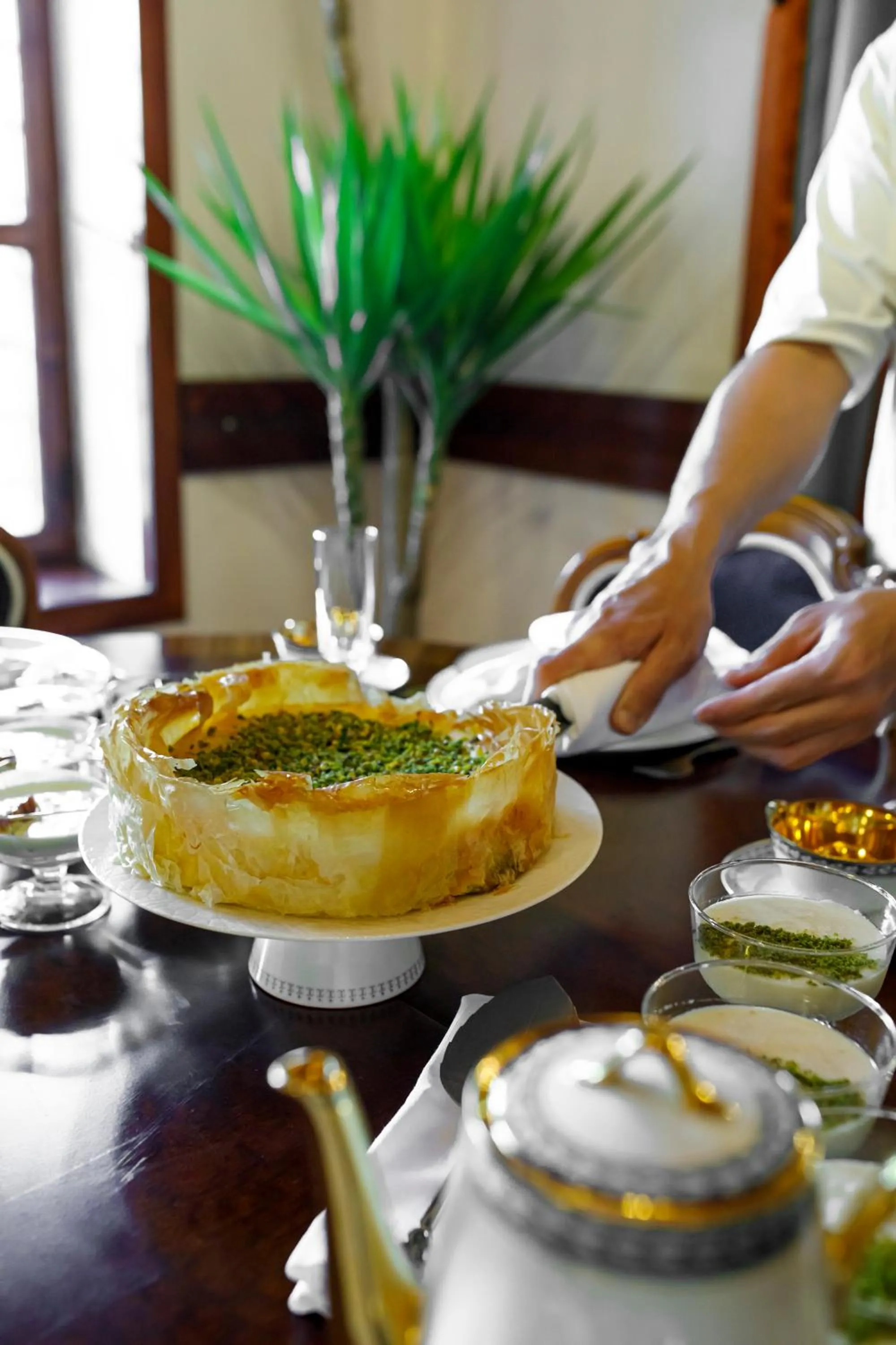 Restaurant/places to eat in Hotel Bosnali