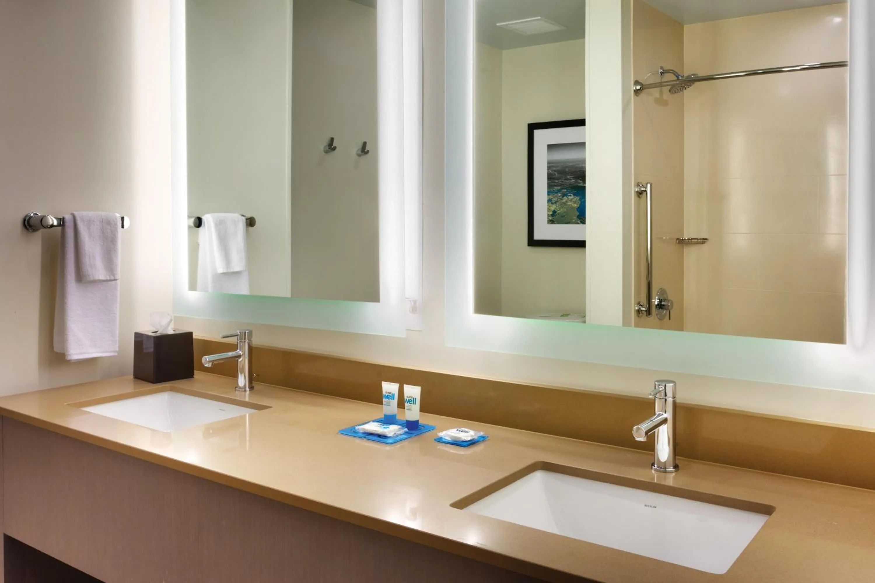 Bathroom in Hyatt House at Anaheim Resort/Convention Center