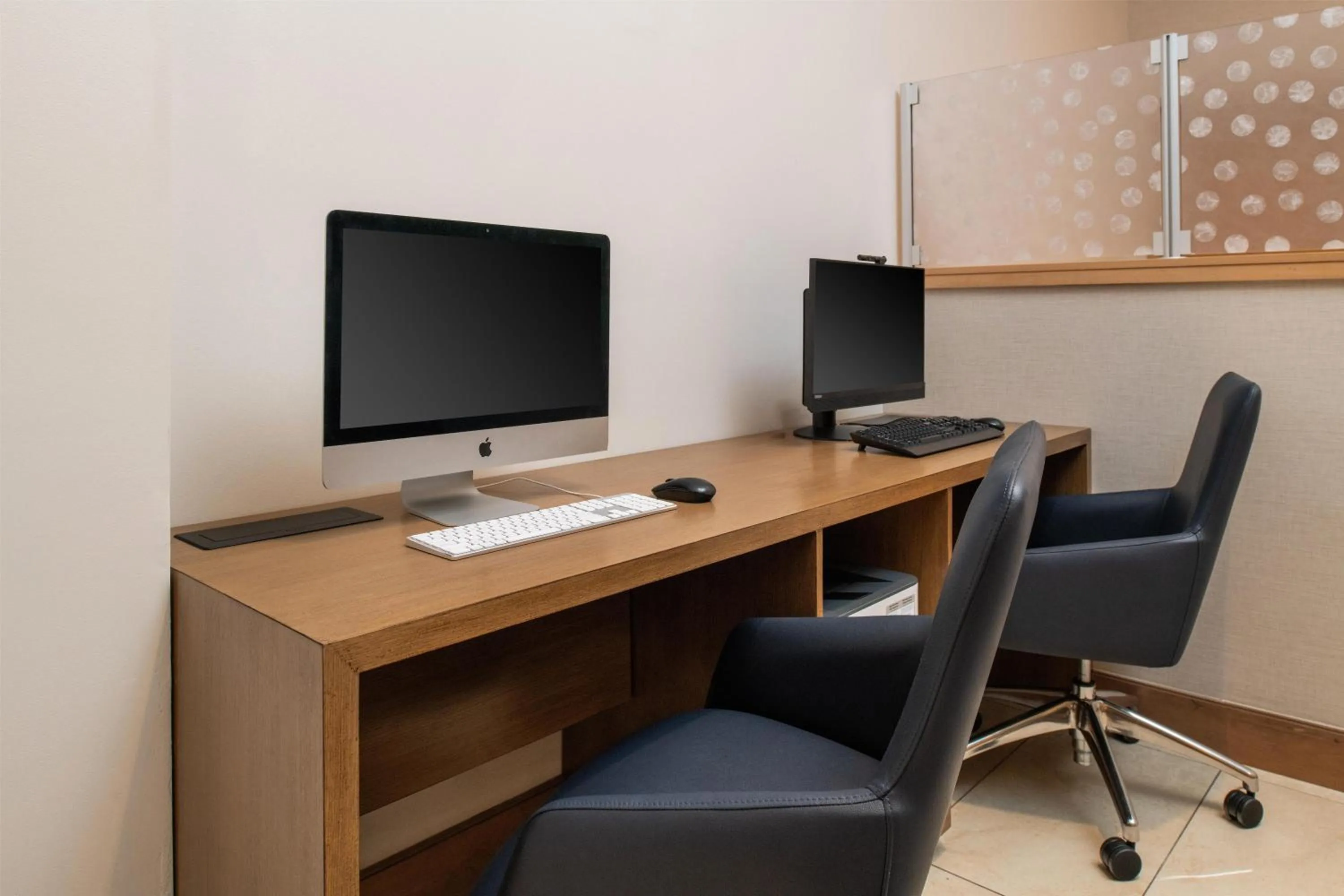 Lobby or reception in Hyatt House at Anaheim Resort/Convention Center