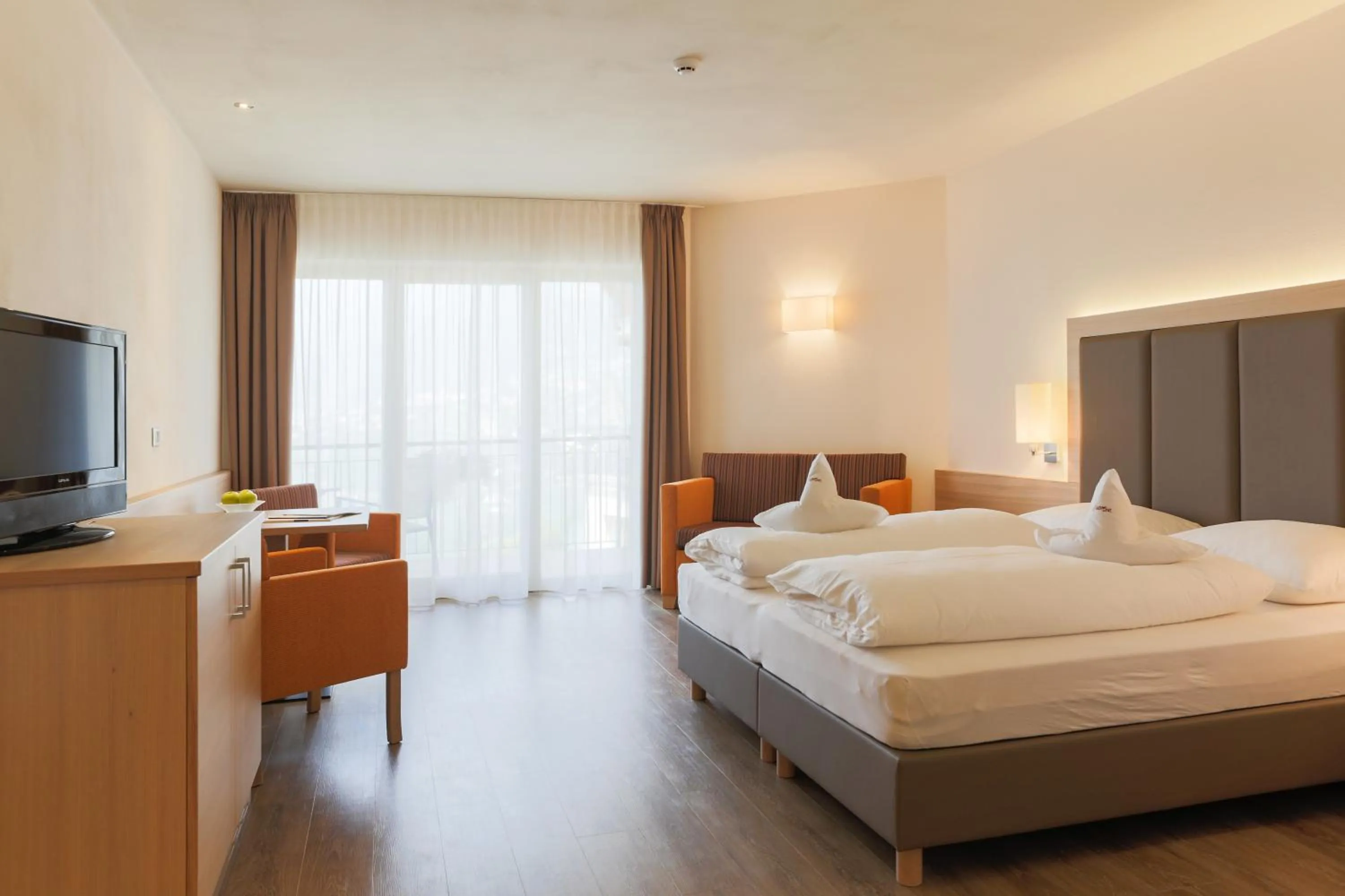 Decorative detail, Bed in Astor Hotel