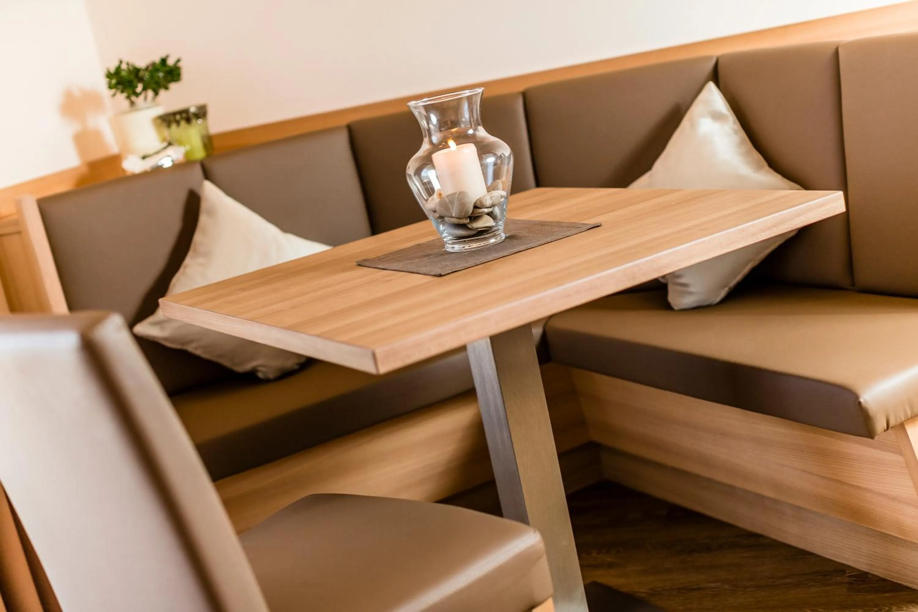 Decorative detail in Astor Hotel