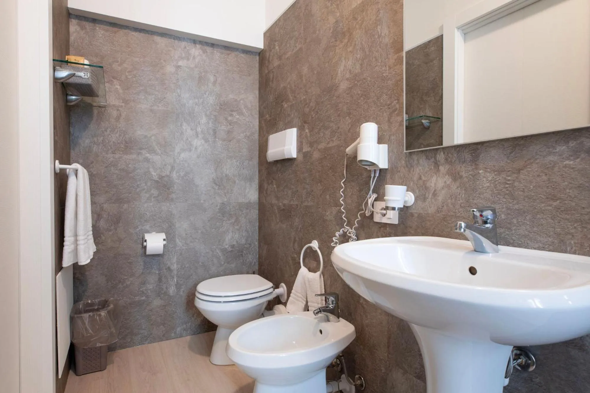 Toilet in Hotel dell'Angelo