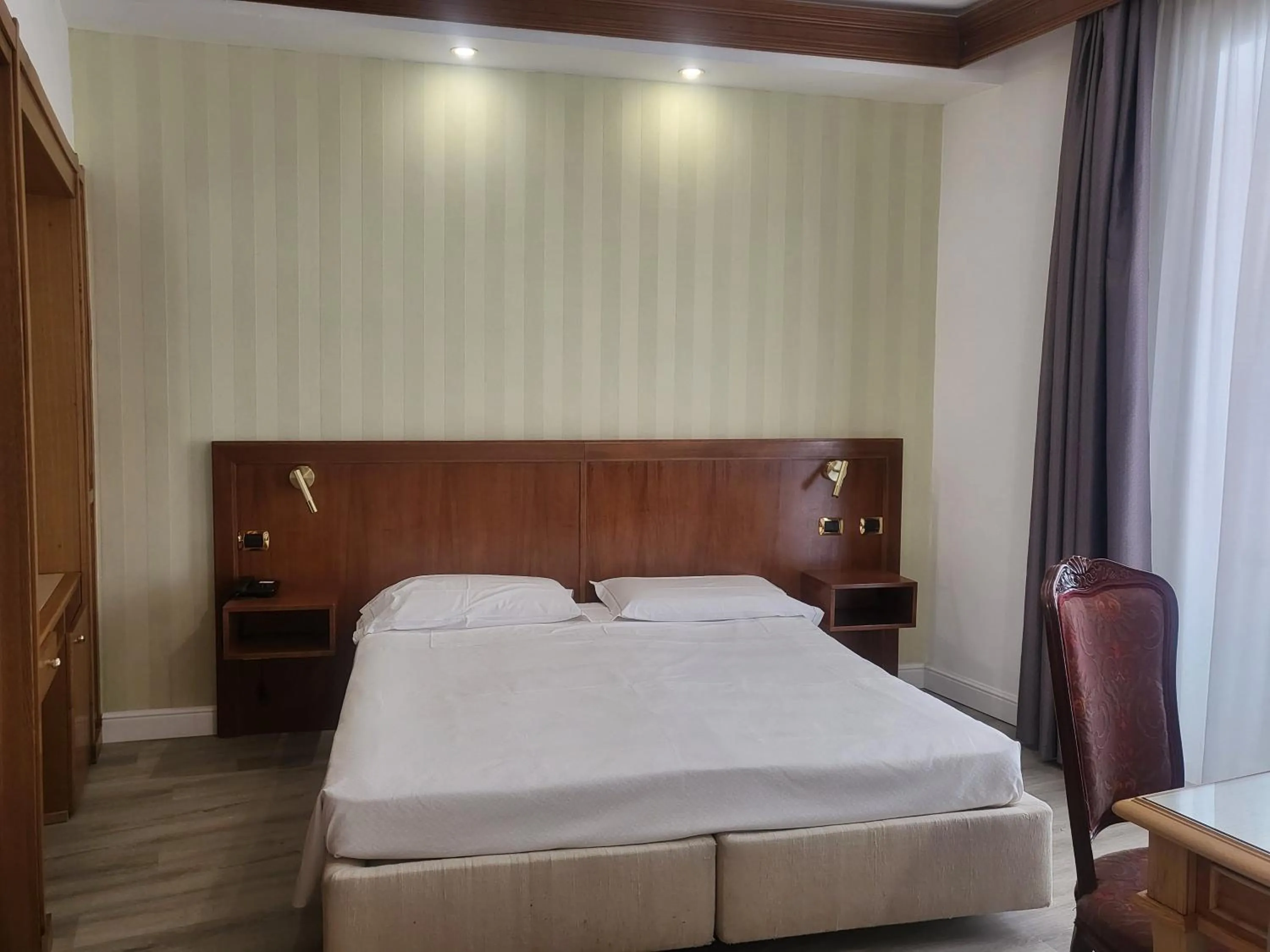 Bedroom, Bed in Alli Due Buoi Rossi