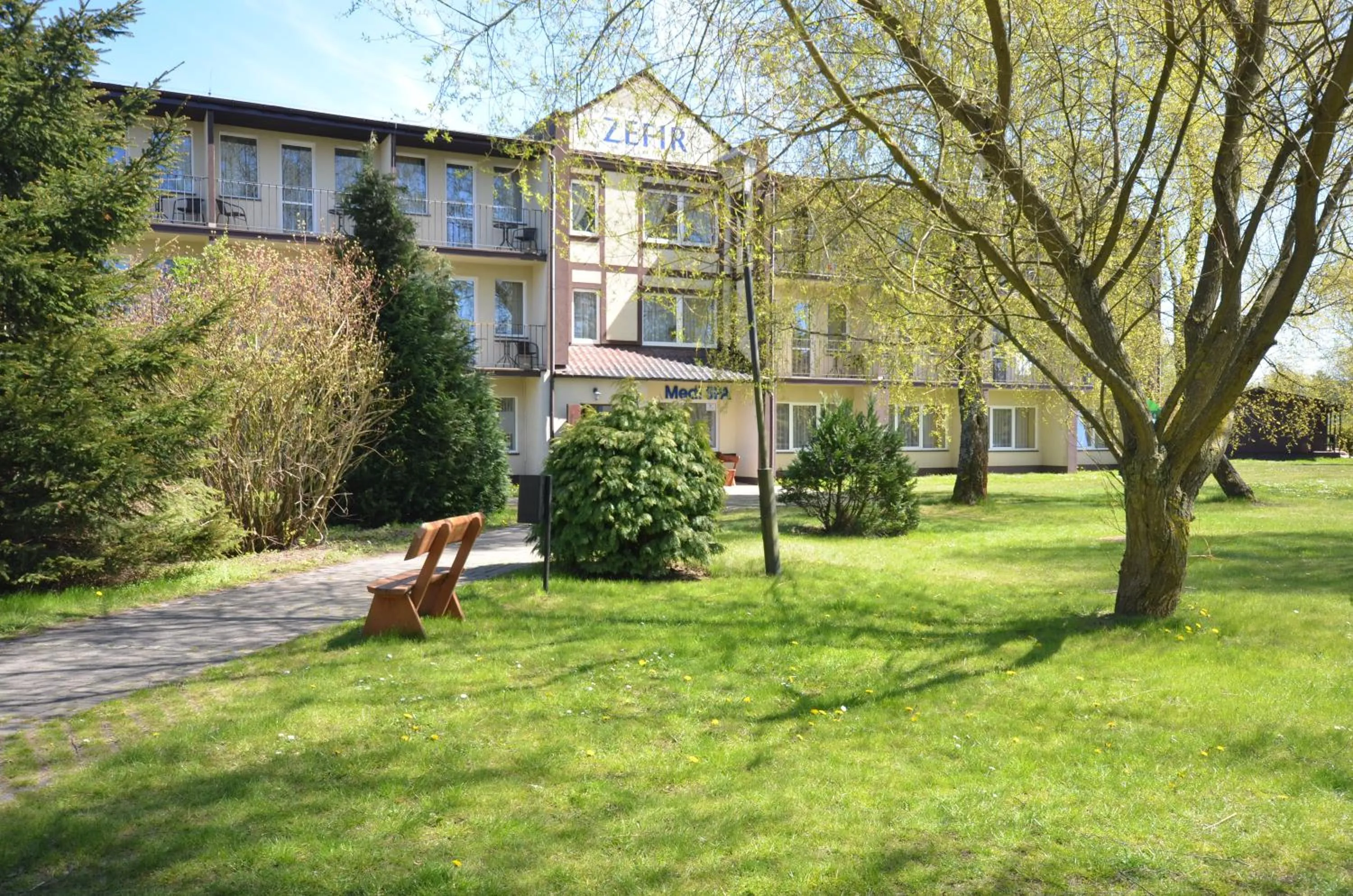 Facade/entrance in Lech Resort & Spa