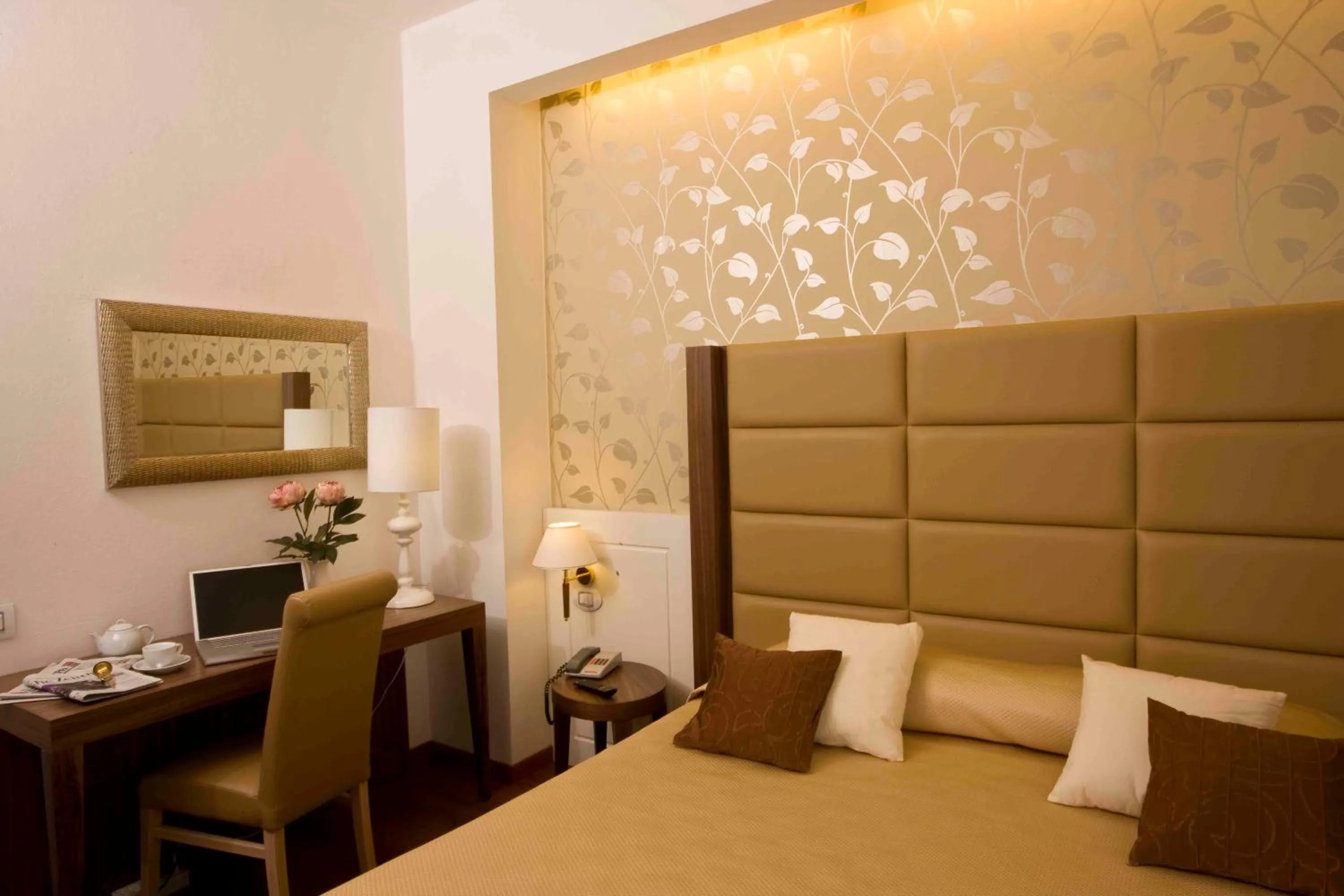 Photo of the whole room, Bed in Hotel Apollo