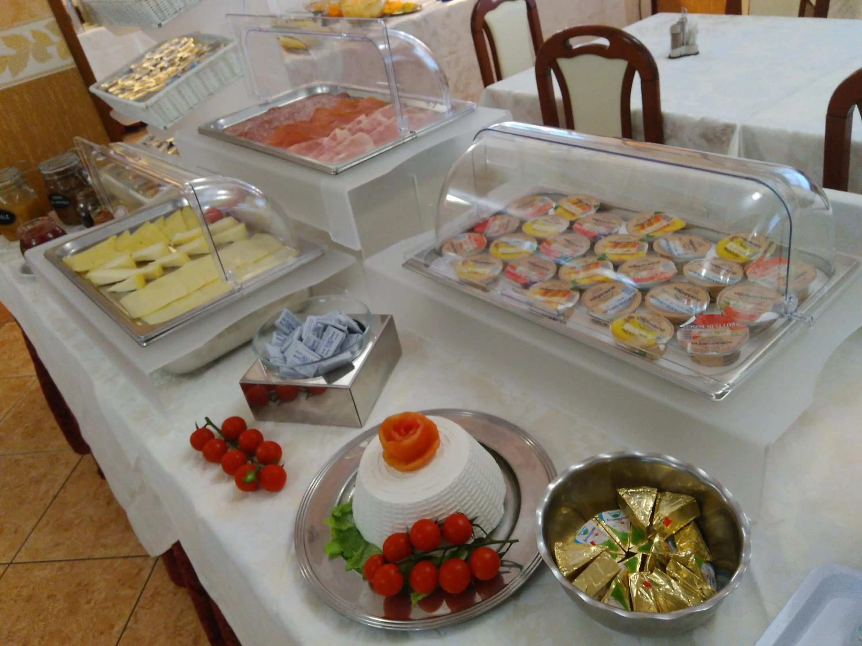 Breakfast in Hotel Apollo