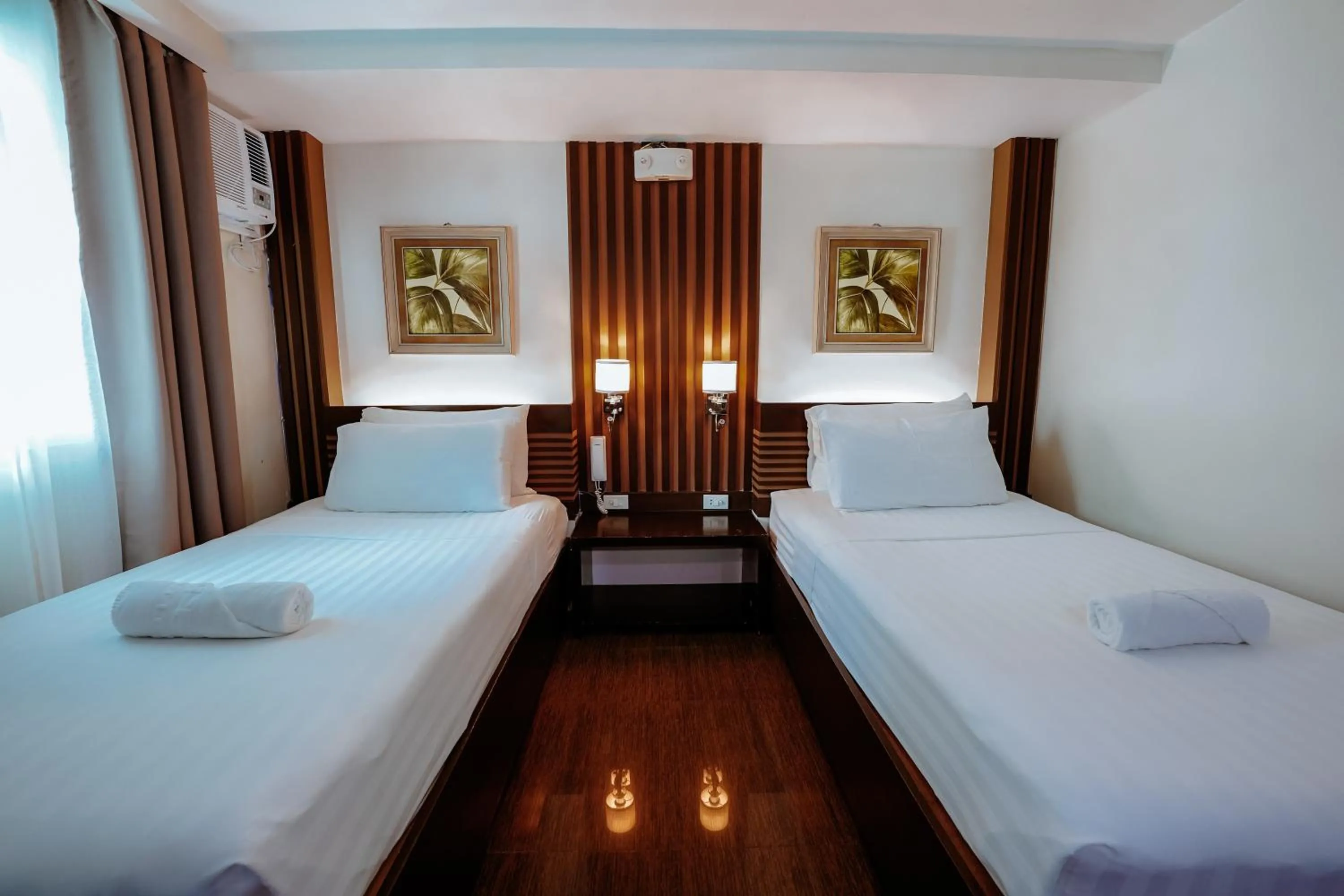 Bedroom, Bed in Emerald Boutique Hotel