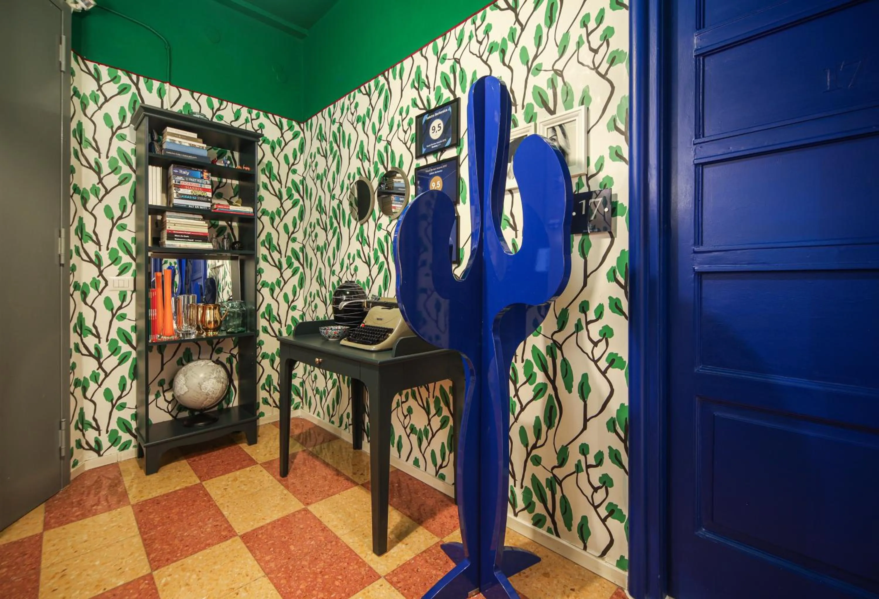 Decorative detail in Salotto Borbonico