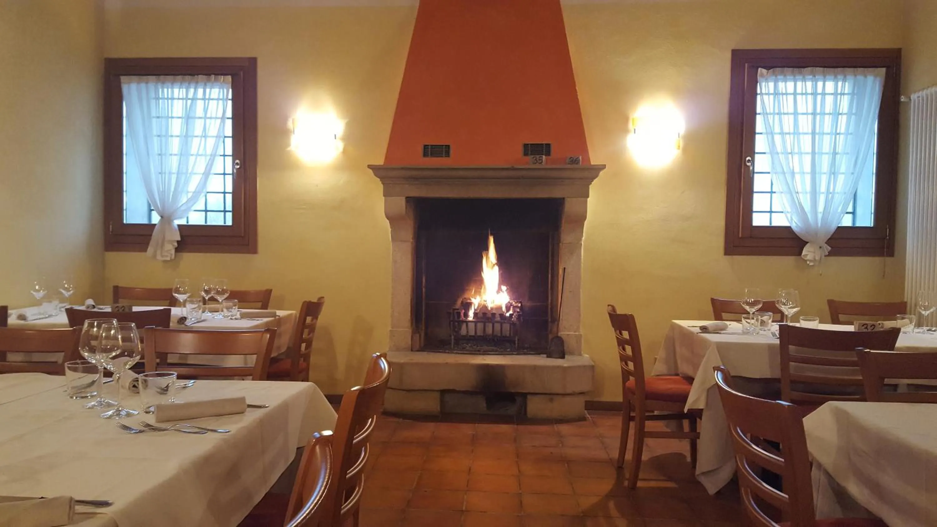 Restaurant/places to eat in Locanda Veneta