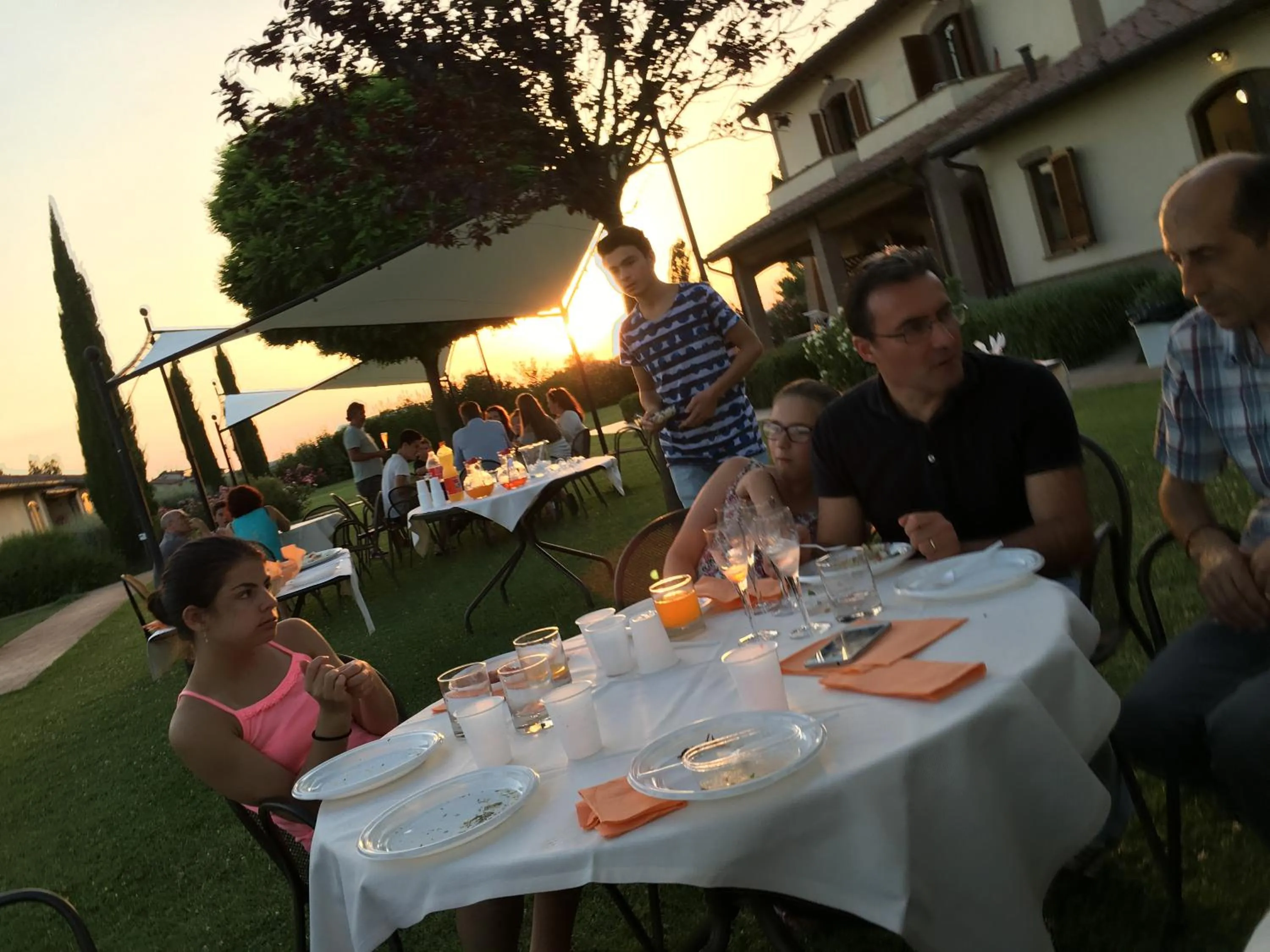 Evening entertainment in Agriturismo Le Rondini Di Francesco Di Assisi