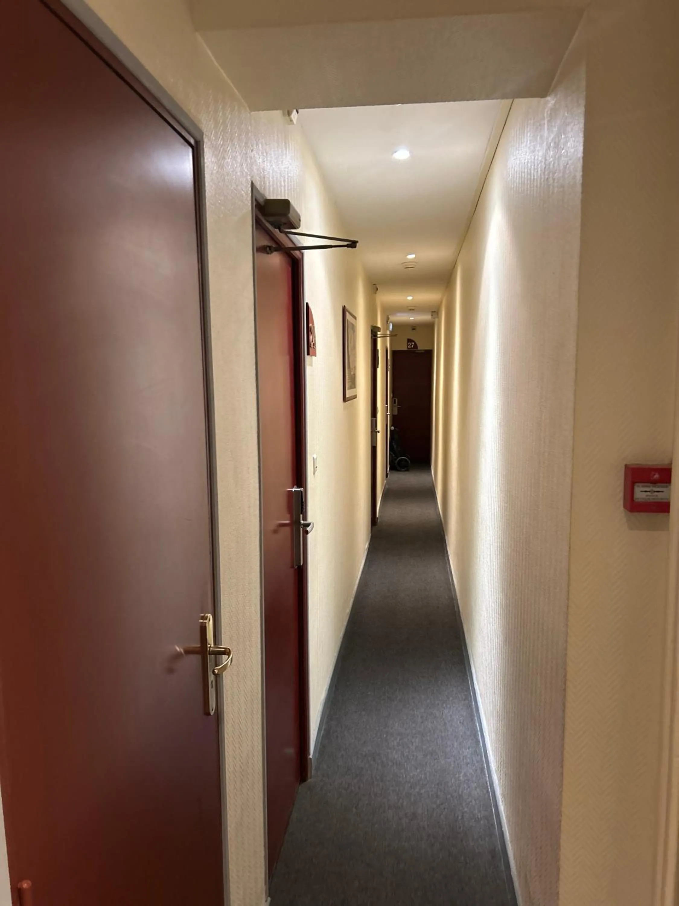 Le Clémenceau Hôtel et Appart'hôtel & Restaurant "Gare Sncf" centre ville