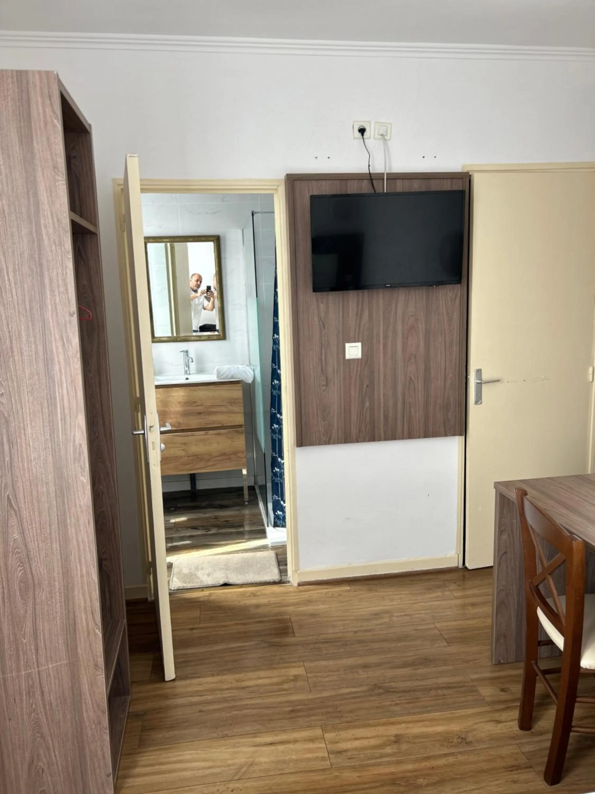 Le Clémenceau Hôtel et Appart'hôtel & Restaurant "Gare Sncf" centre ville