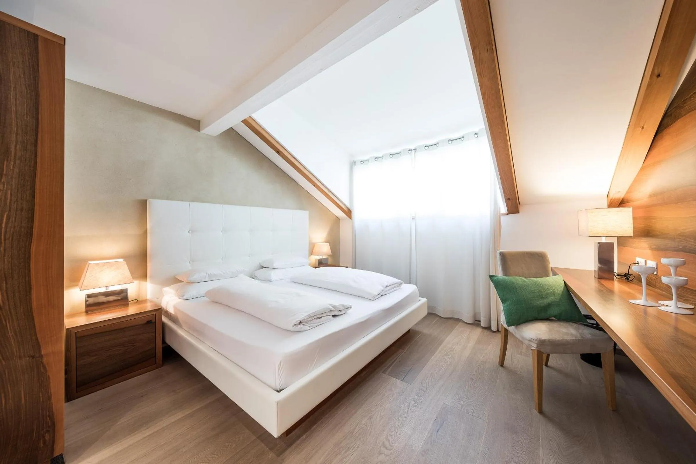 Photo of the whole room, Bed in Boutique Hotel Zum Rosenbaum