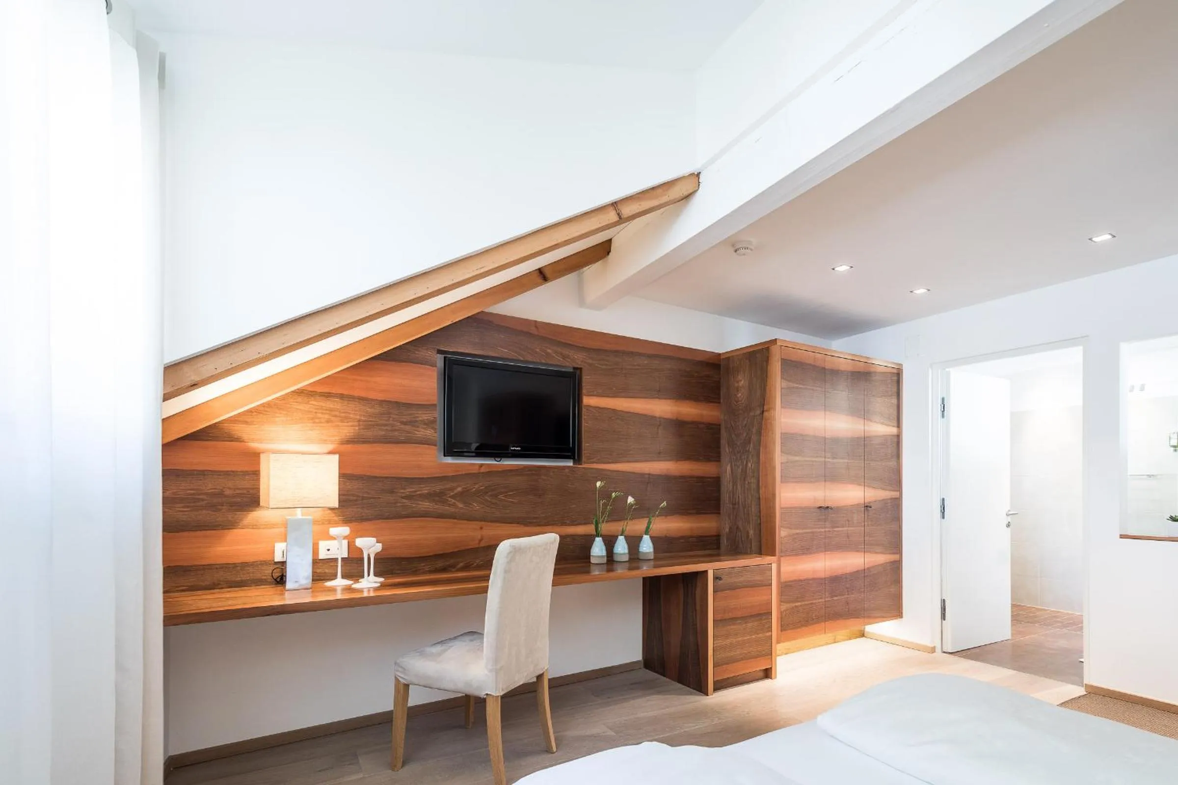 Photo of the whole room, Bed in Boutique Hotel Zum Rosenbaum