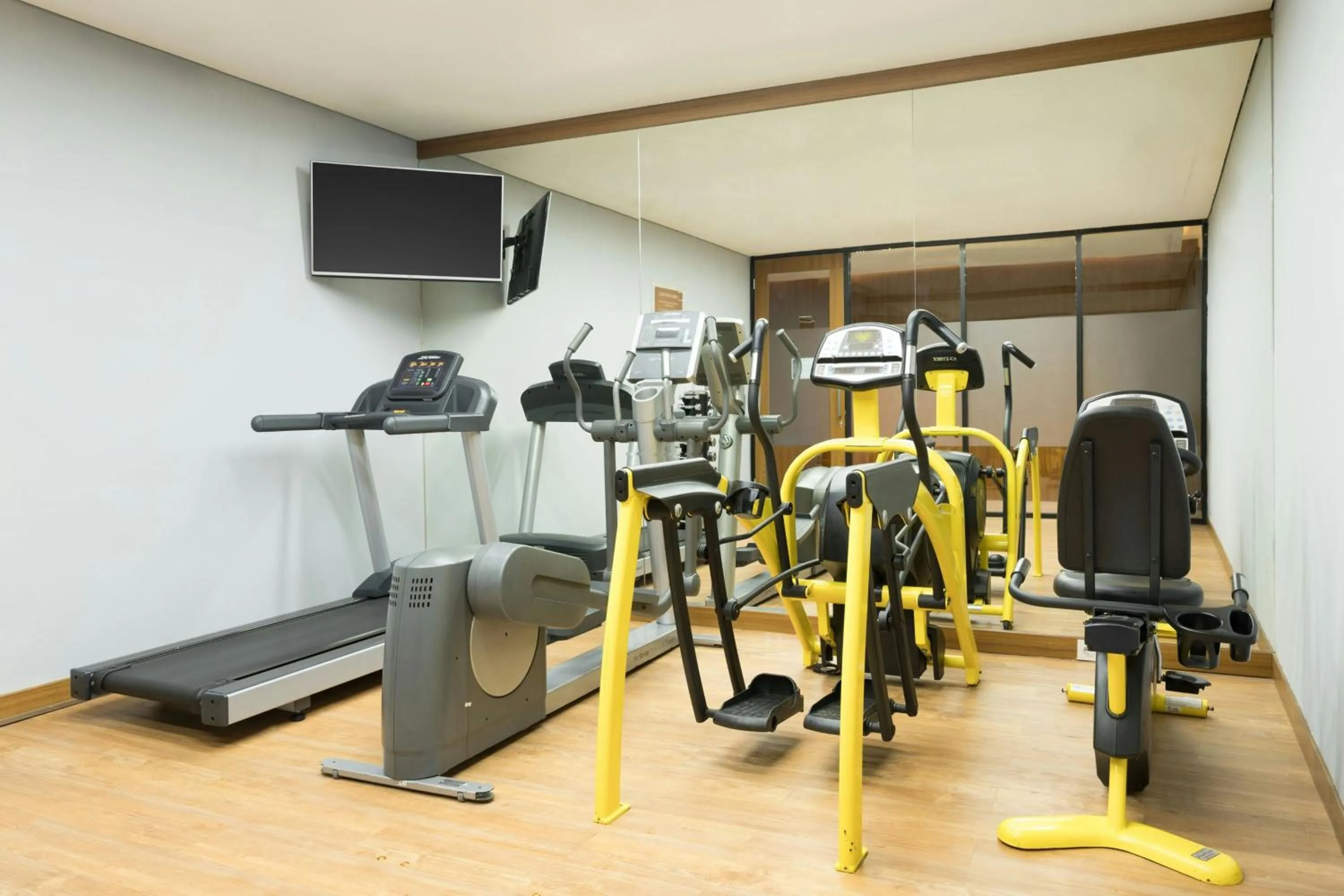 Fitness centre/facilities in Four Points by Sheraton Jakarta Thamrin