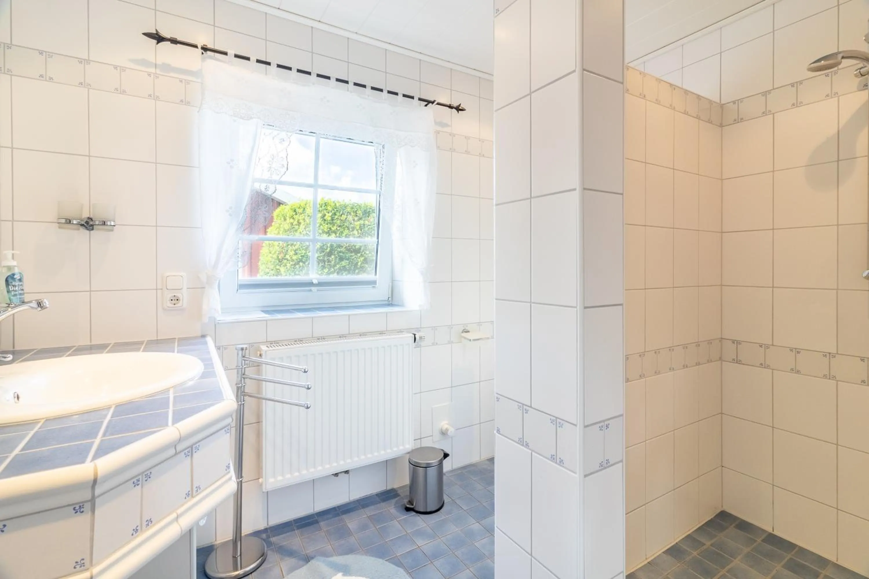 Bathroom in Landhaus-Altebrücke