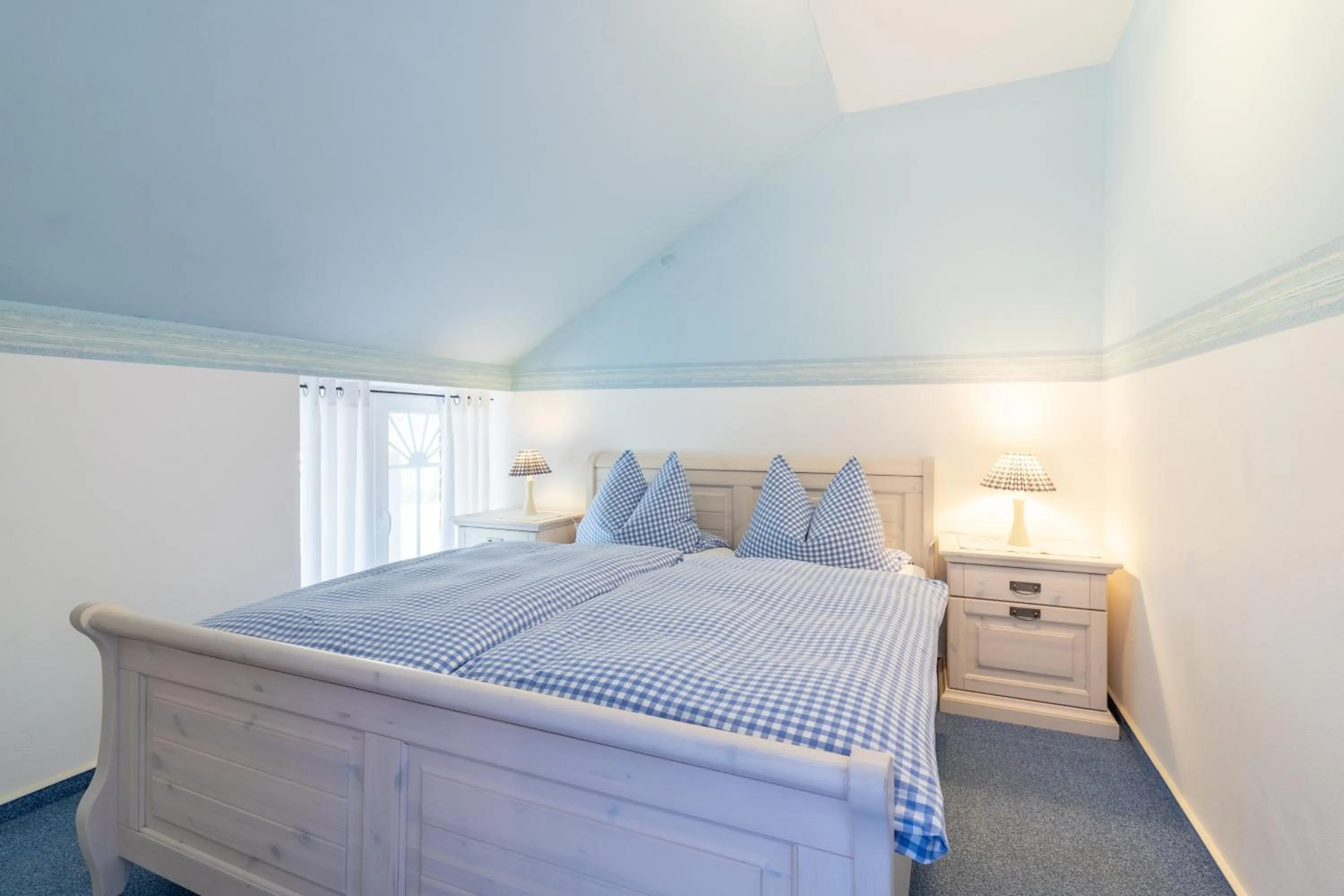 Bedroom, Bed in Landhaus-Altebrücke