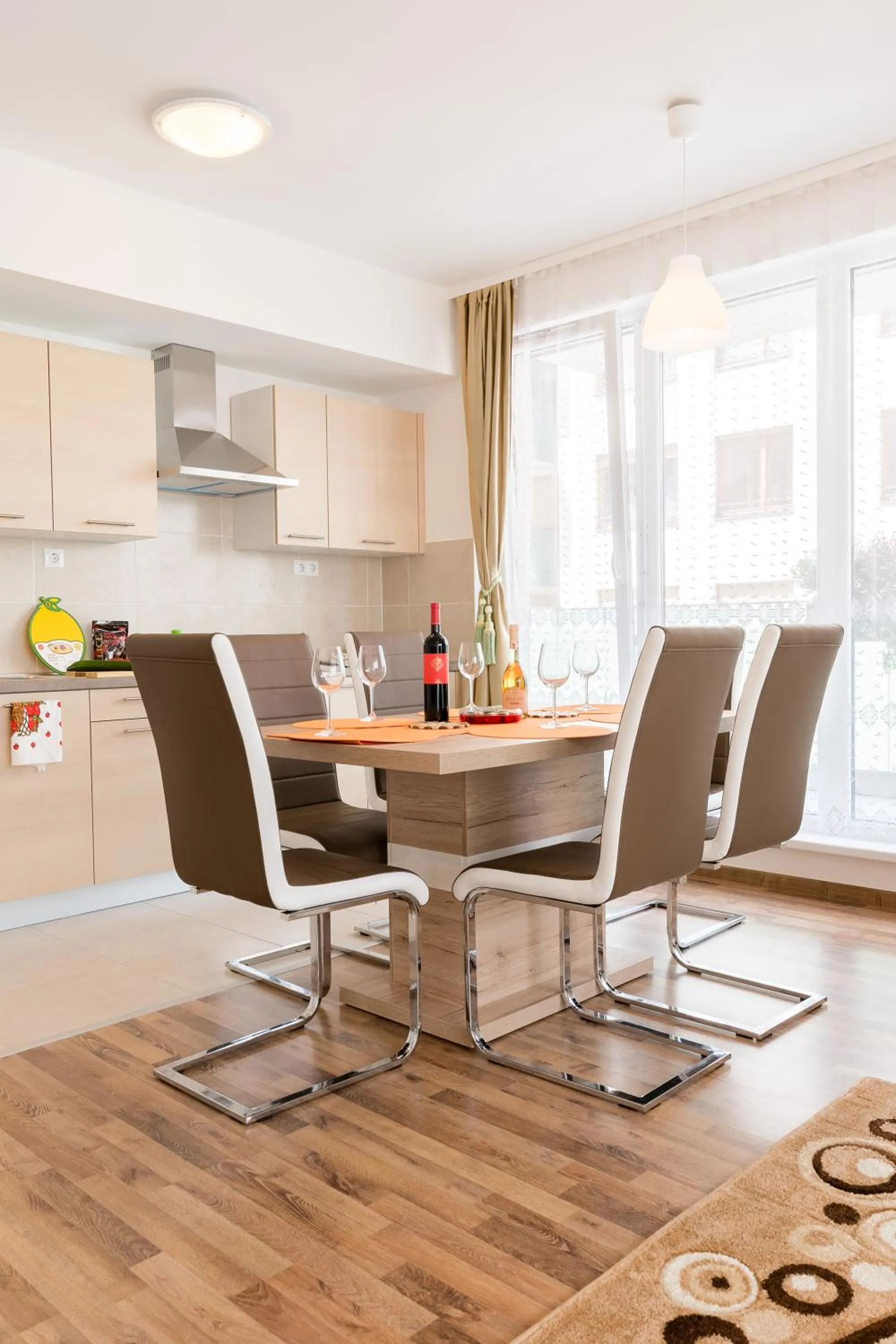 Dining area in Corvin holiday Apartments hotel