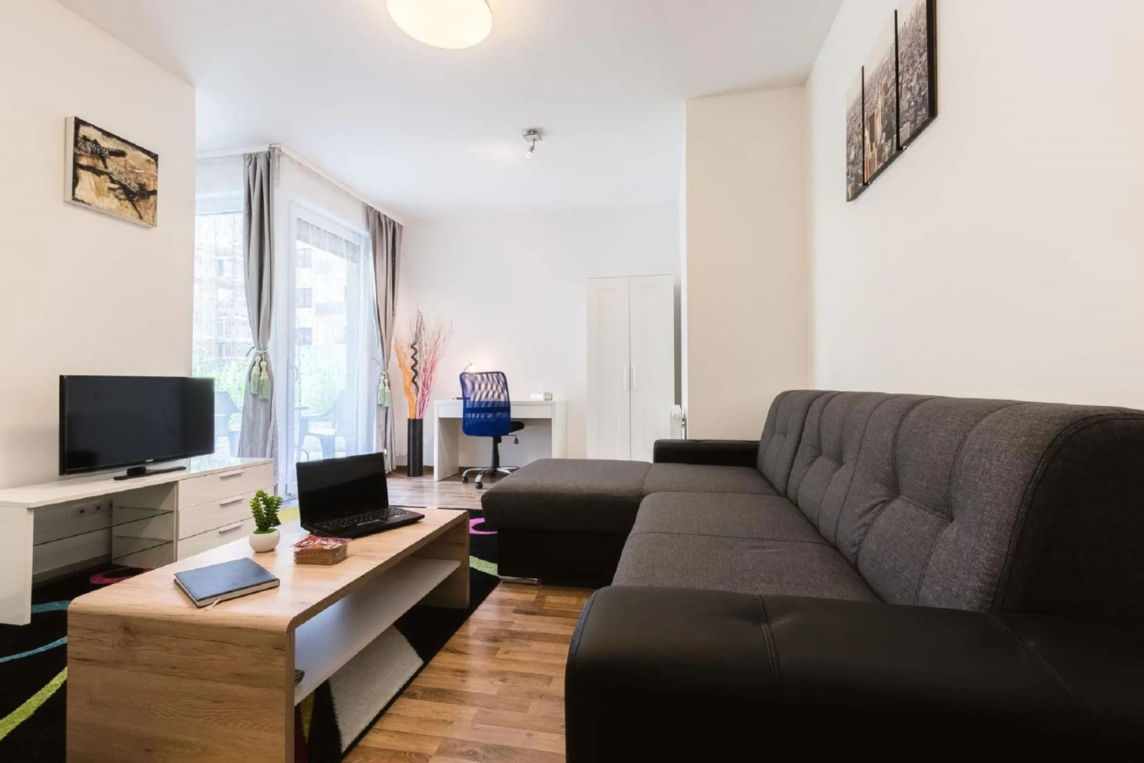 Day in Corvin holiday Apartments hotel