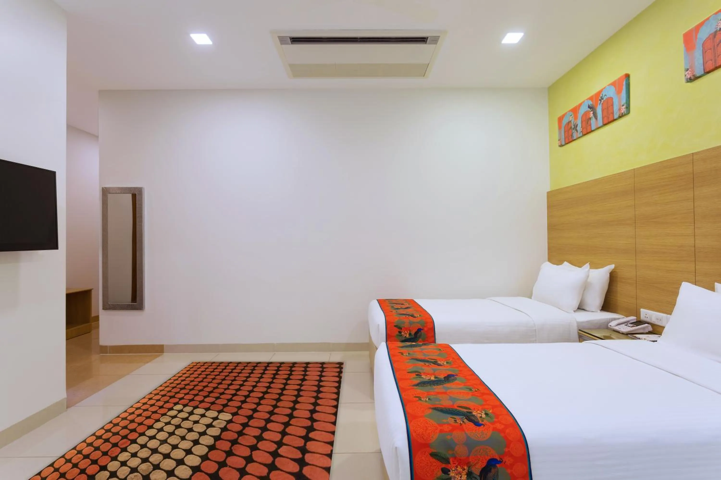 Bed in GINGER Noida City Center