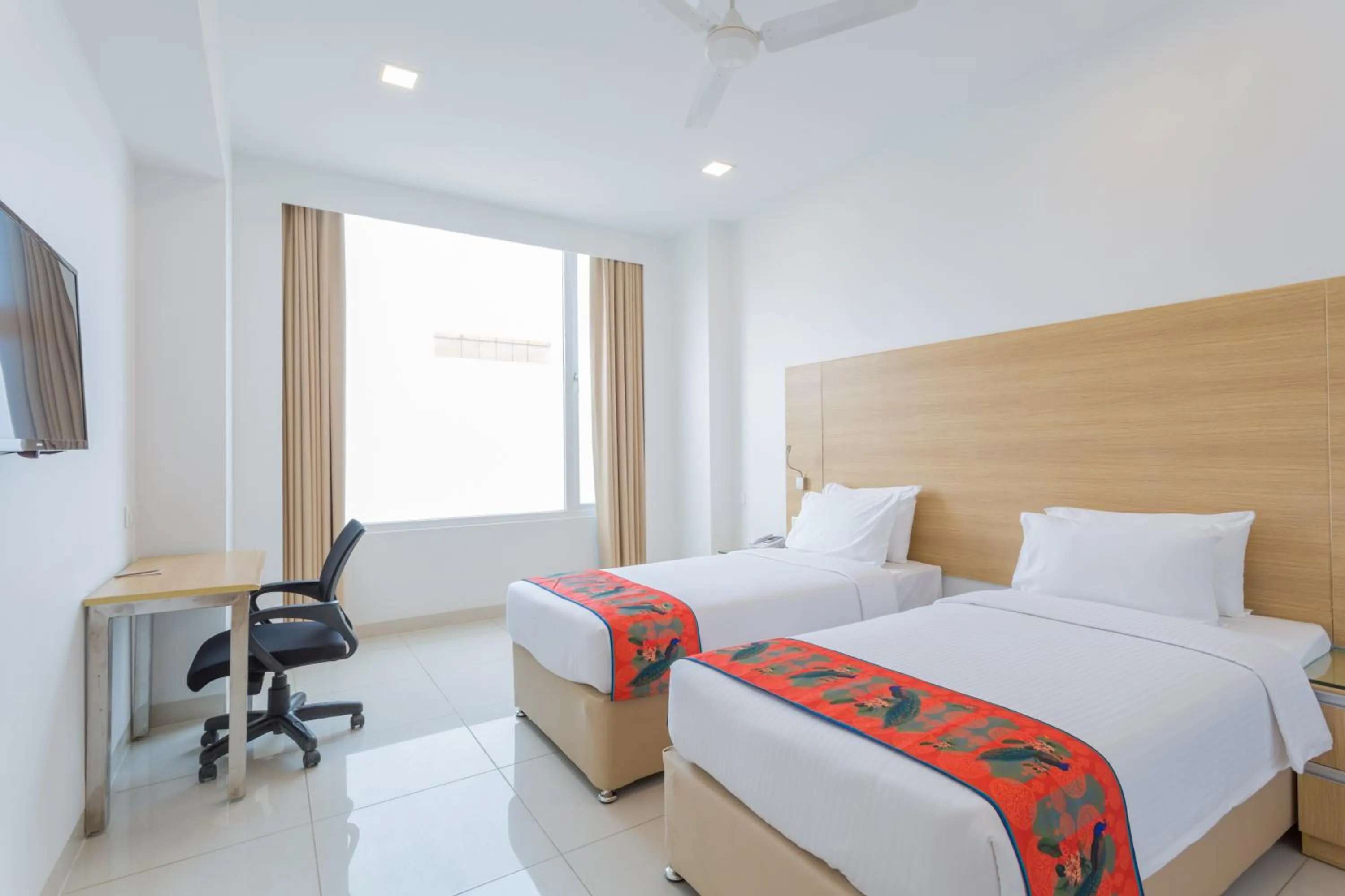 Photo of the whole room, Bed in GINGER Noida City Center