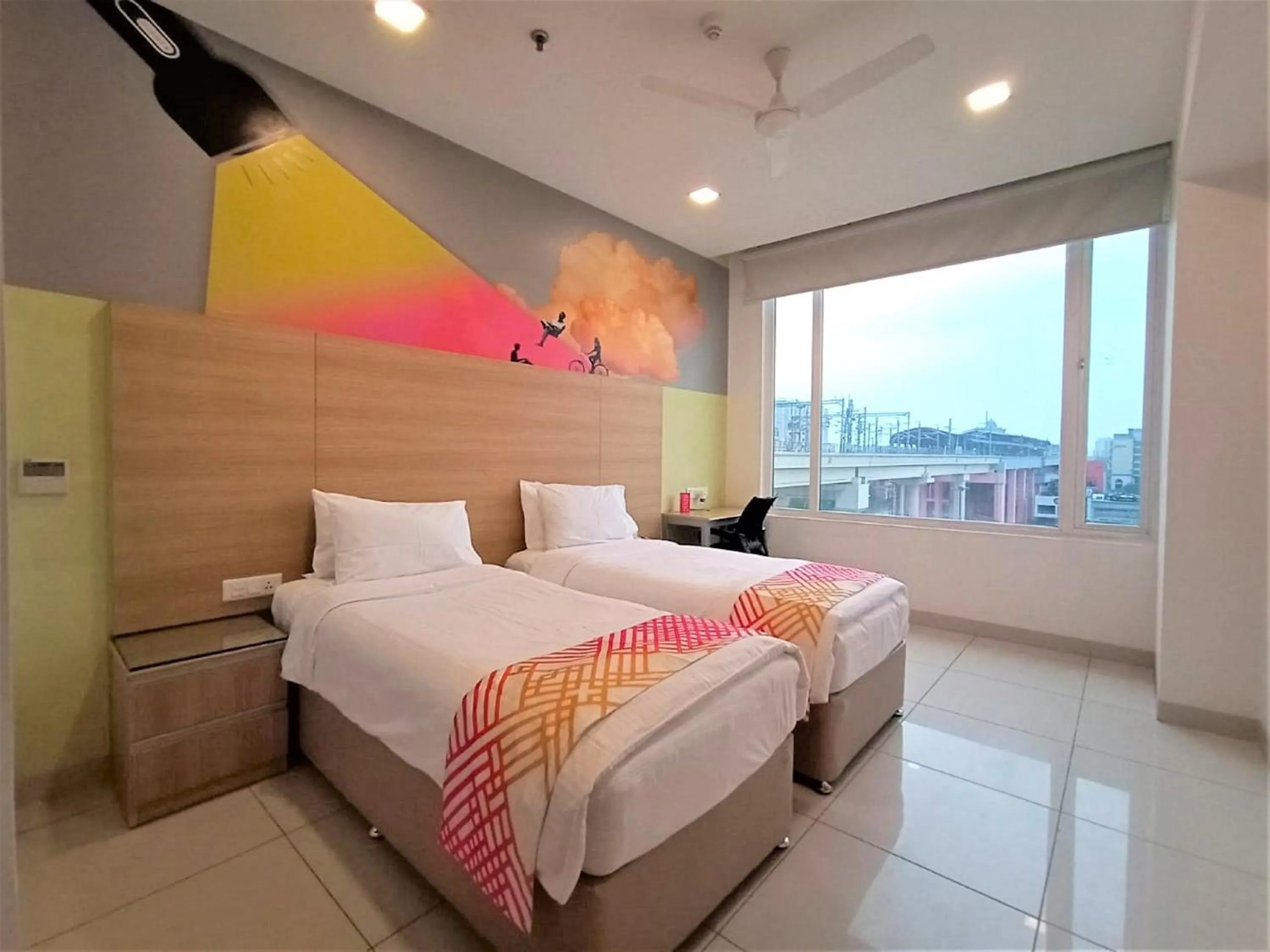 Bed in GINGER Noida City Center