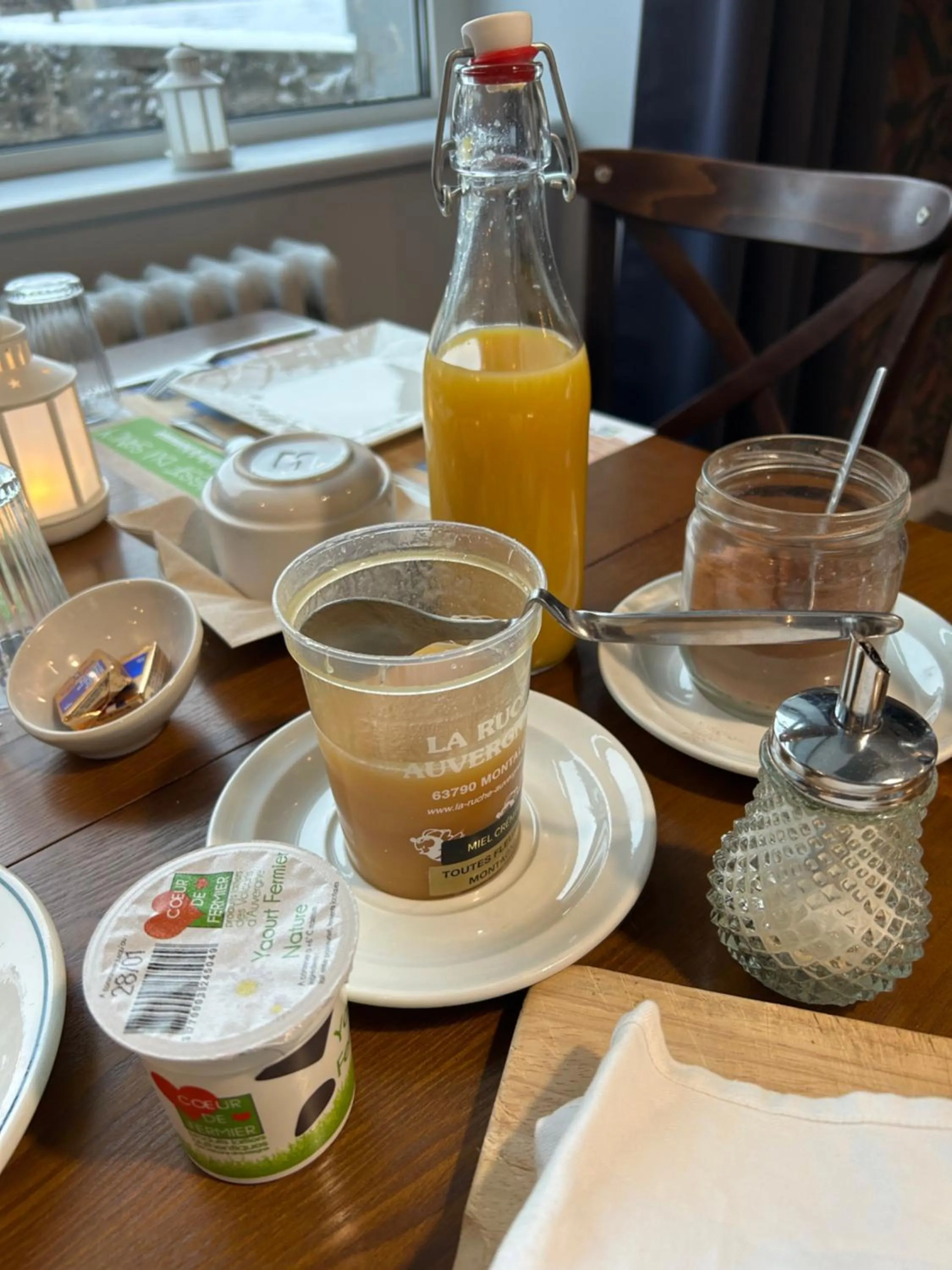 Breakfast in Logis Hôtel de Paris