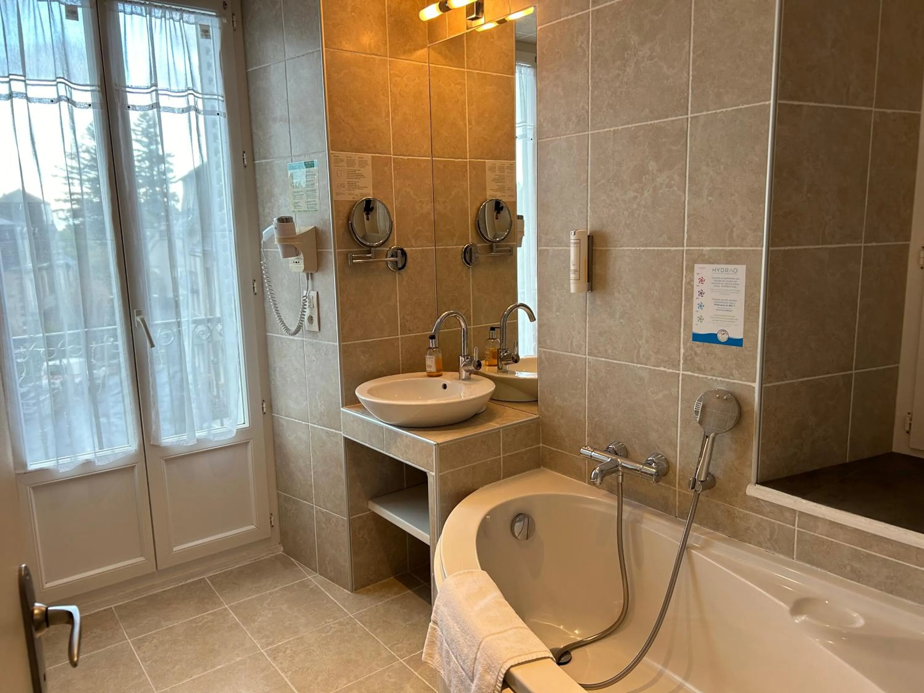 Logis Hôtel de Paris