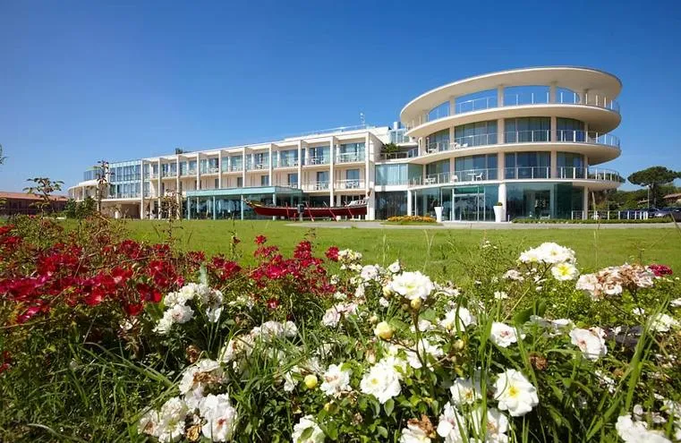 Garden in Hotel Pisa Tower Plaza