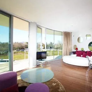 Bedroom in Hotel Pisa Tower Plaza