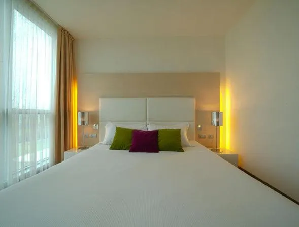 Bedroom in Hotel Pisa Tower Plaza