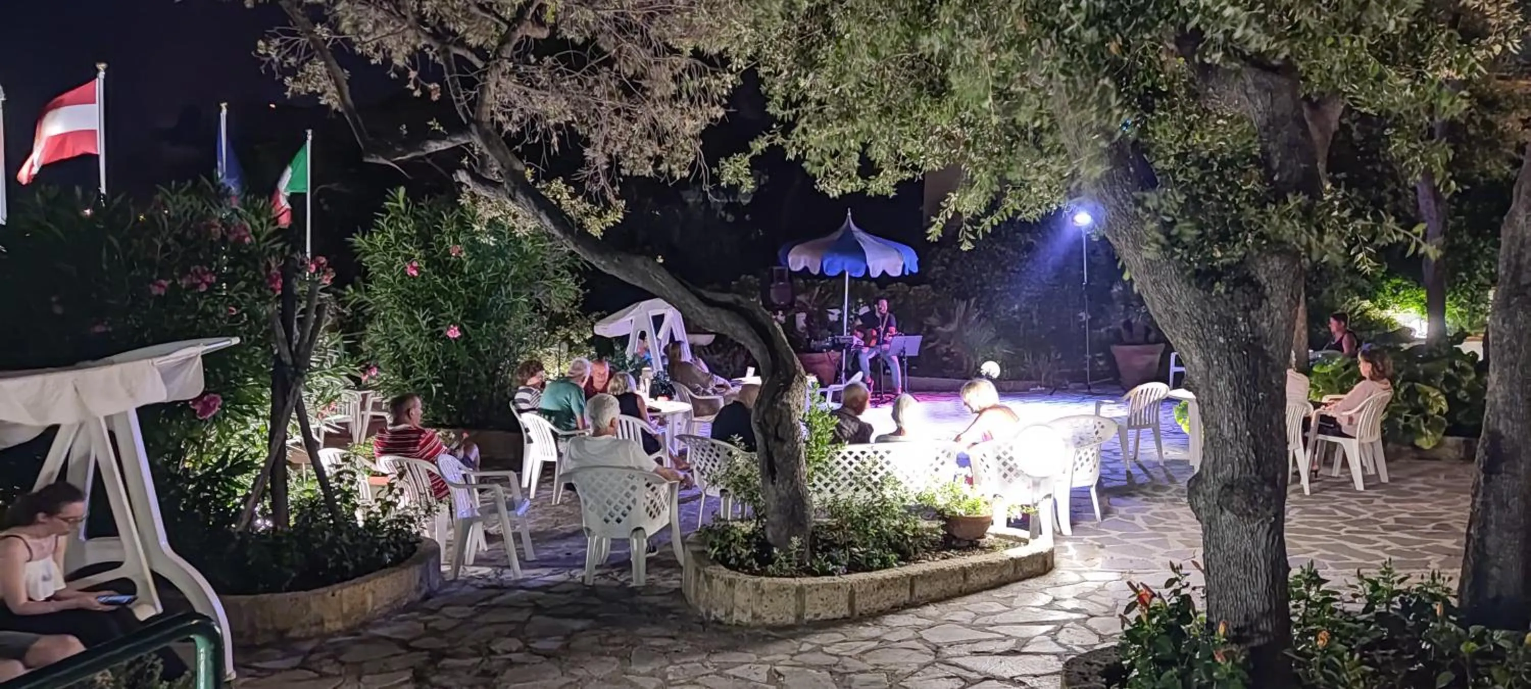 Night in Hotel Villa Ombrosa