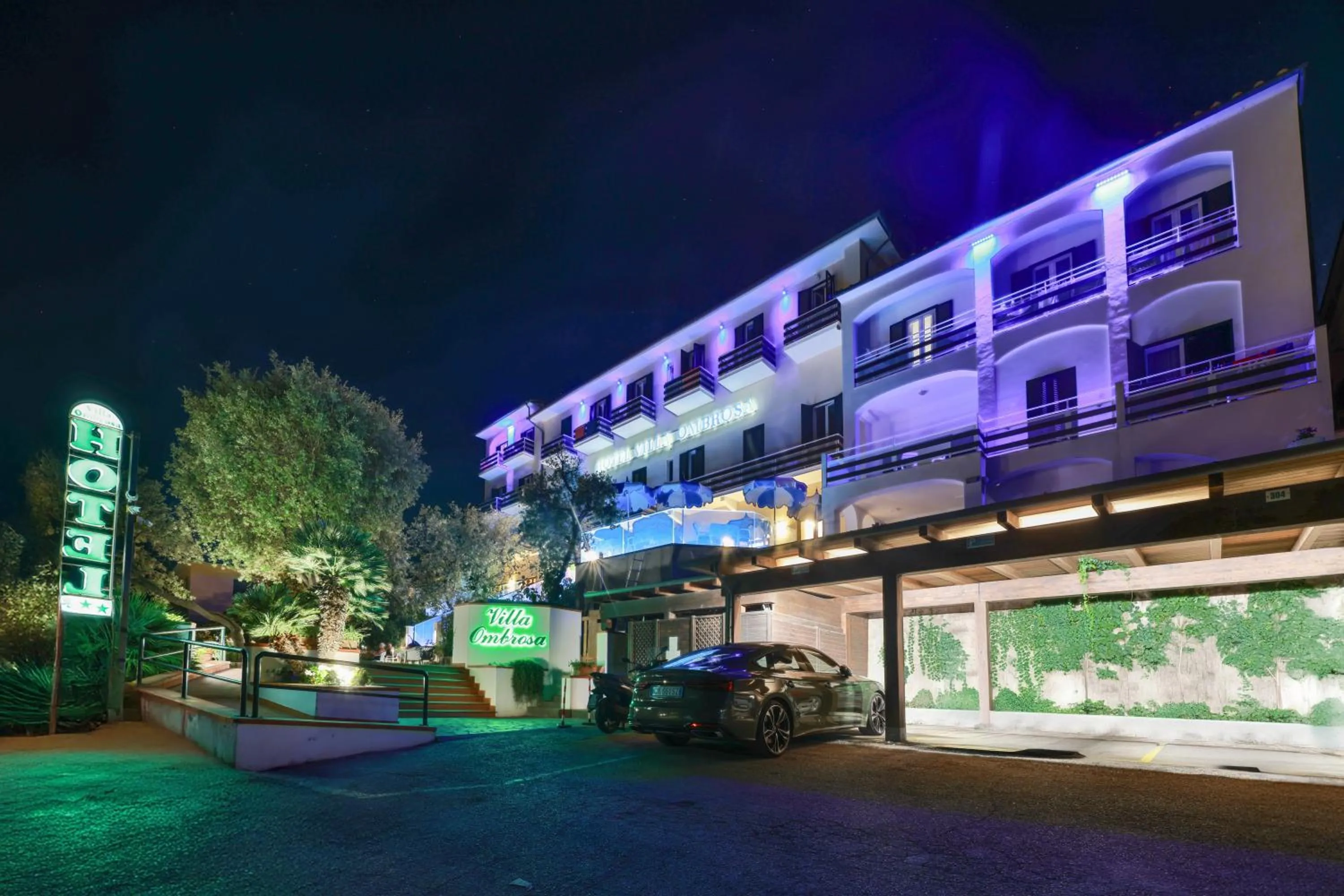 Property building in Hotel Villa Ombrosa