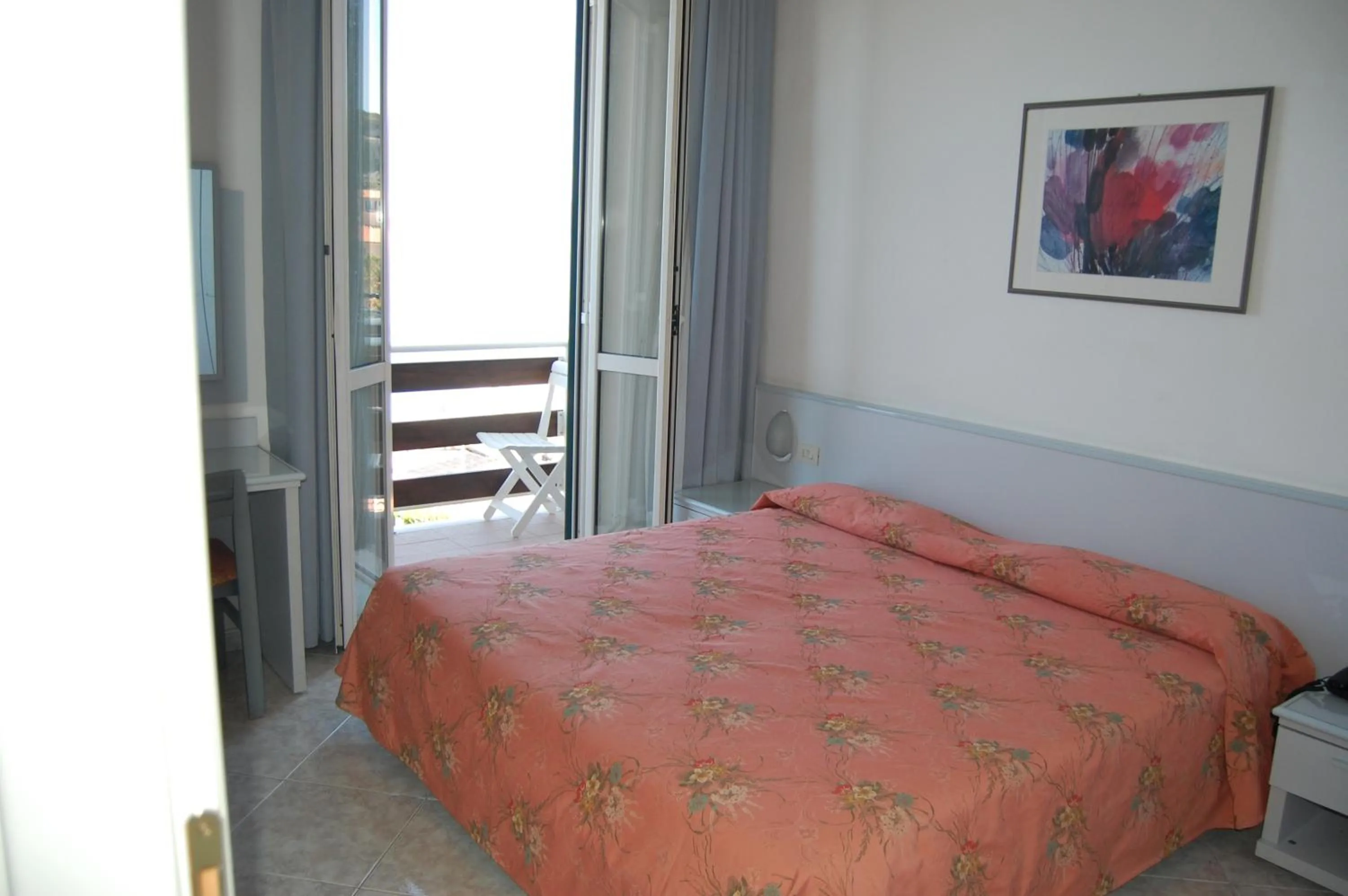 Photo of the whole room, Bed in Hotel Villa Ombrosa