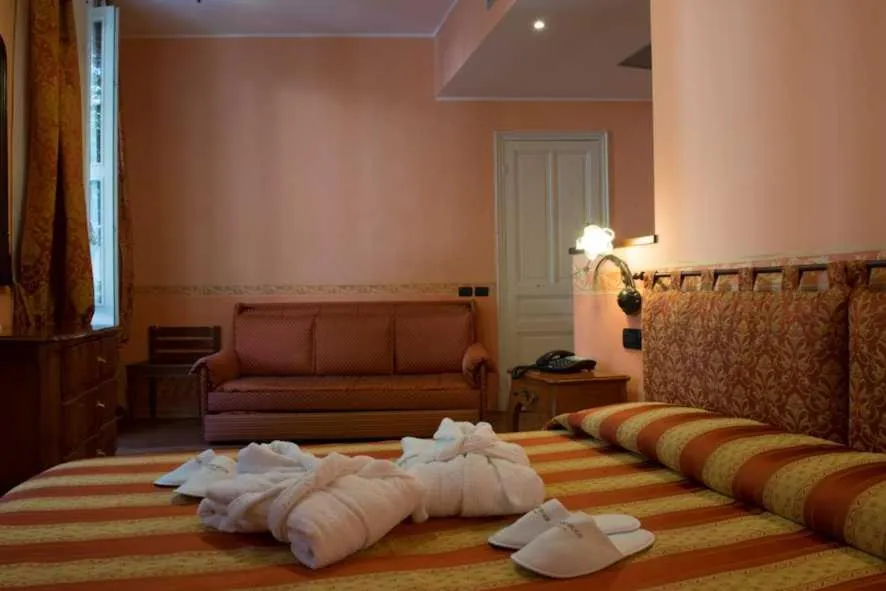 Bed in Hotel Belle Epoque