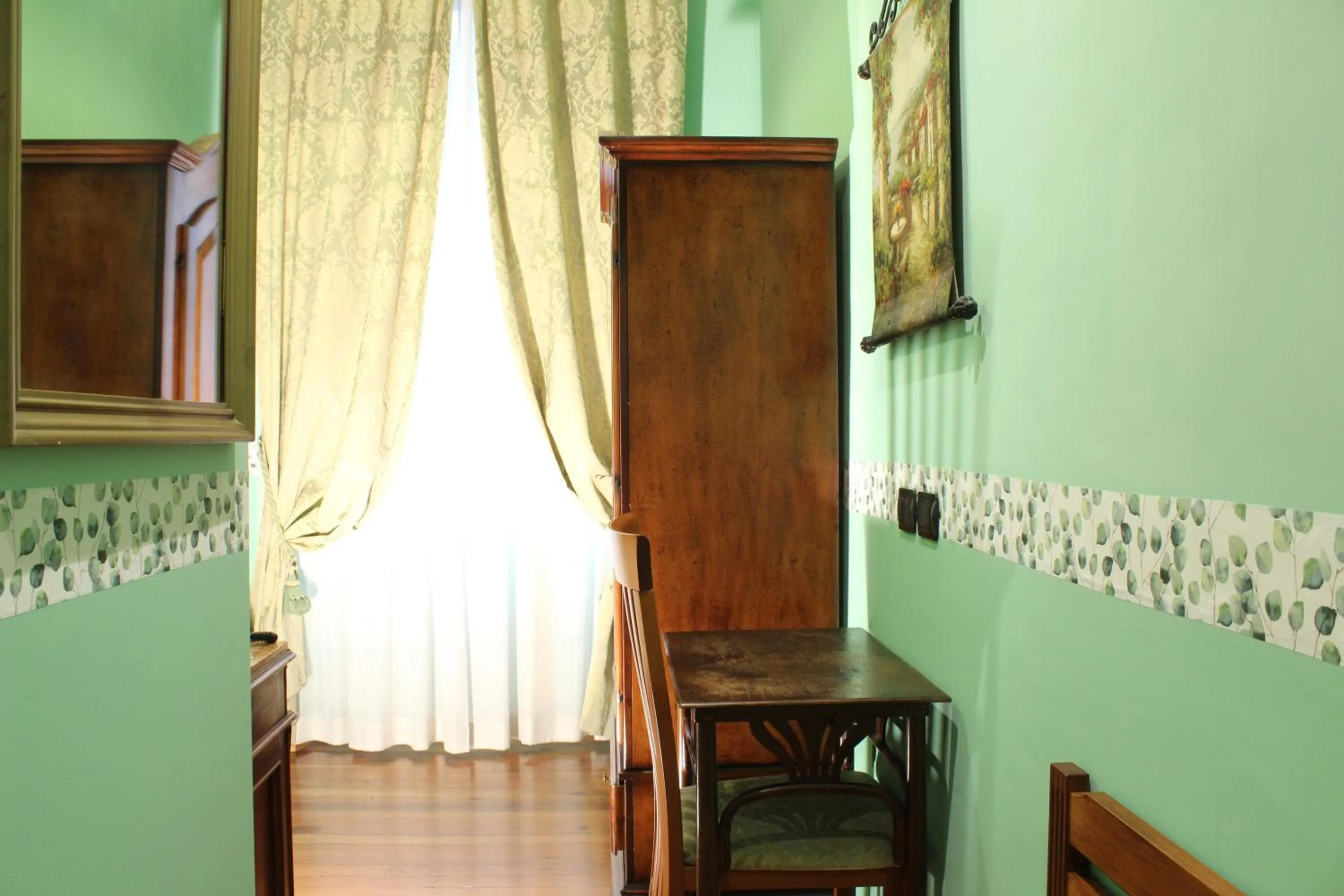 hair dresser in Hotel Belle Epoque