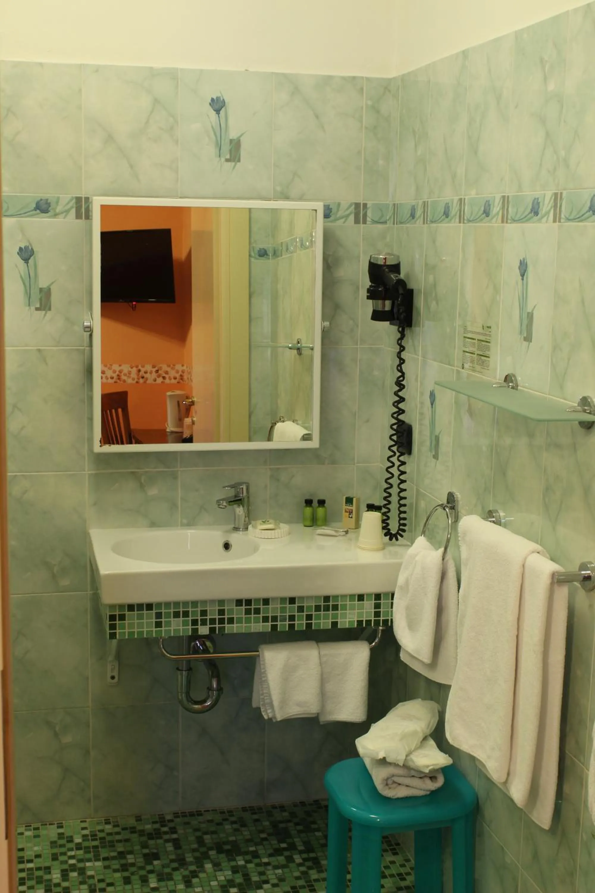 Bathroom in Hotel Belle Epoque