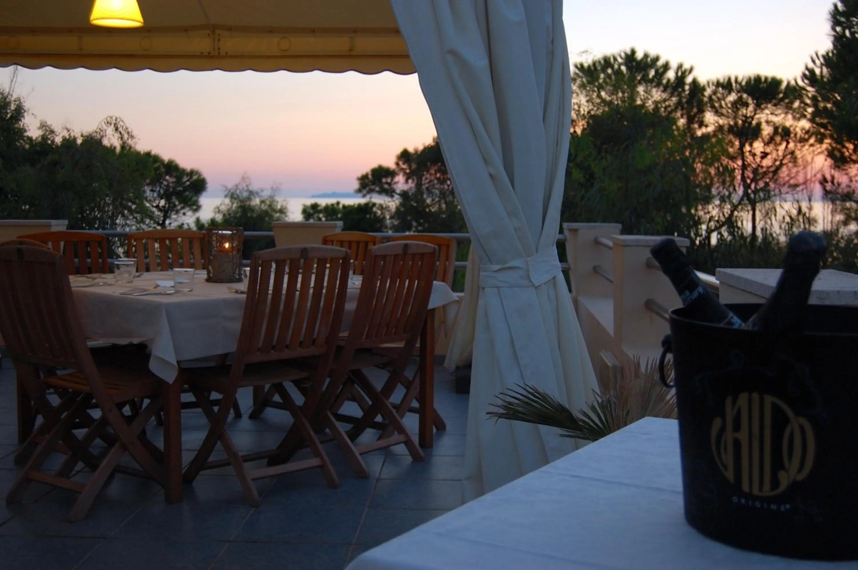 Restaurant/places to eat in Villaggio Miramare