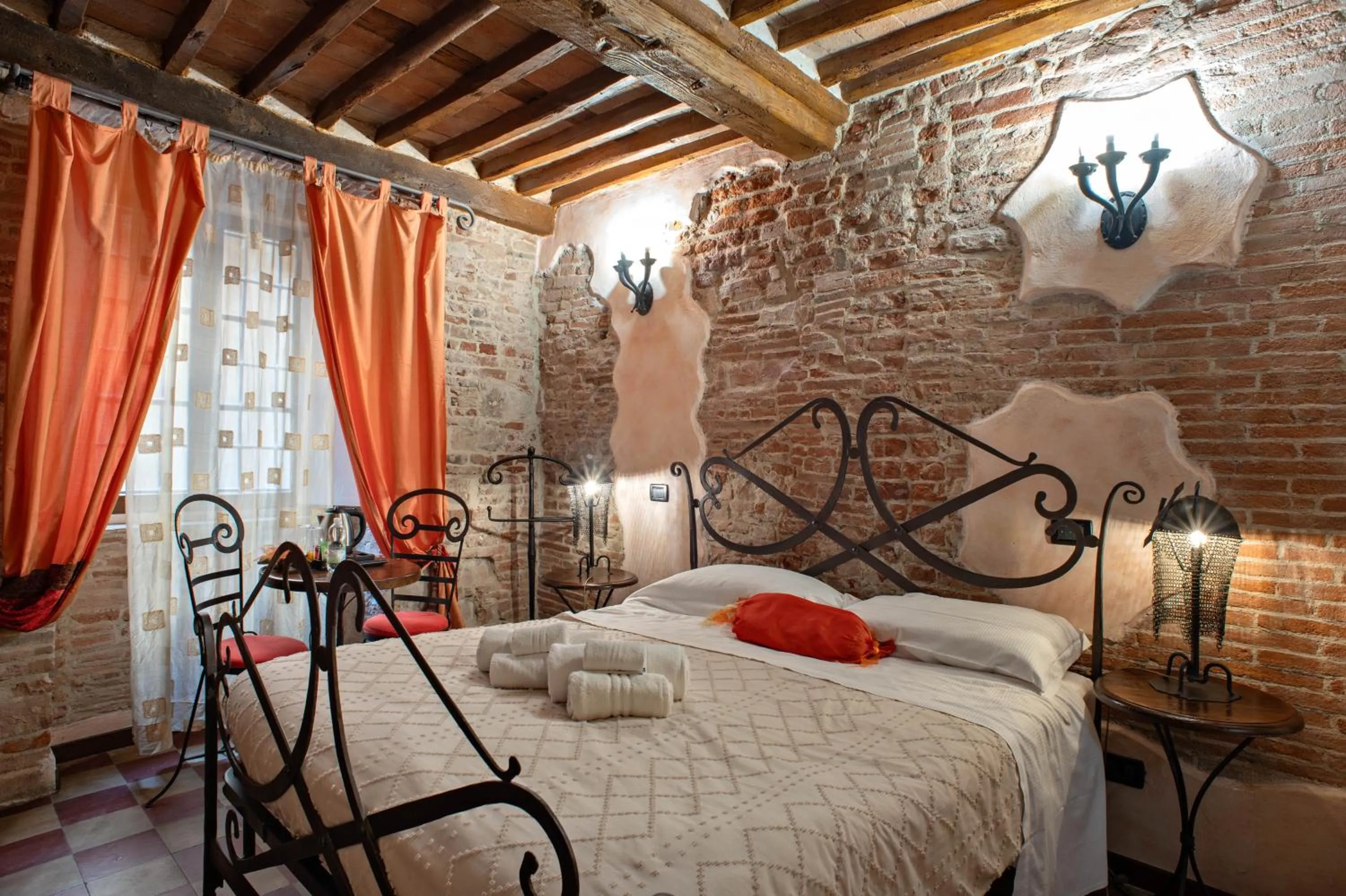 Bedroom, Bed in Antica Corte dei Principi Charming Rooms