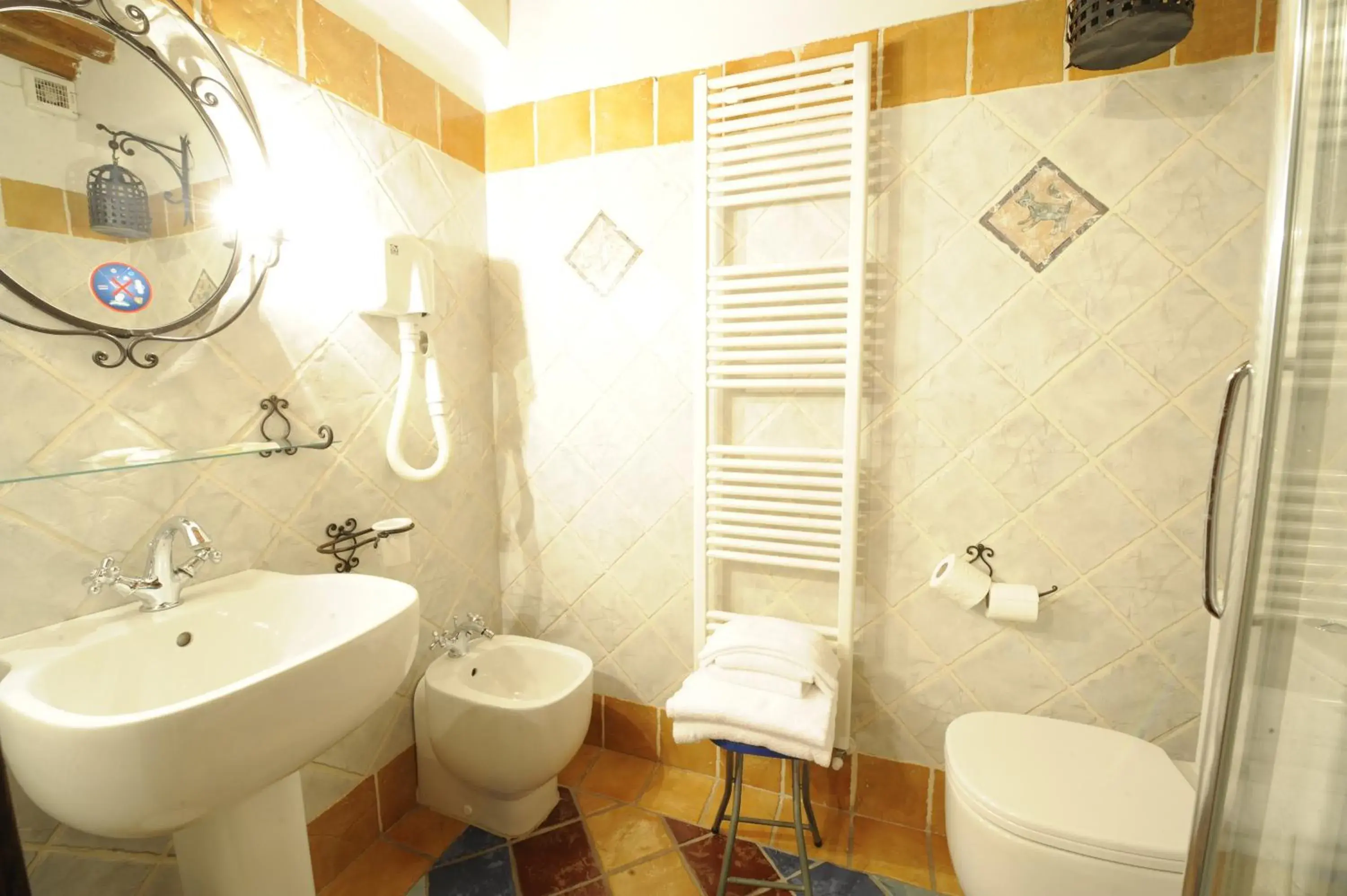 Double Room in Antica Corte dei Principi Charming Rooms Double Room in Antica Corte dei Principi Charming Rooms